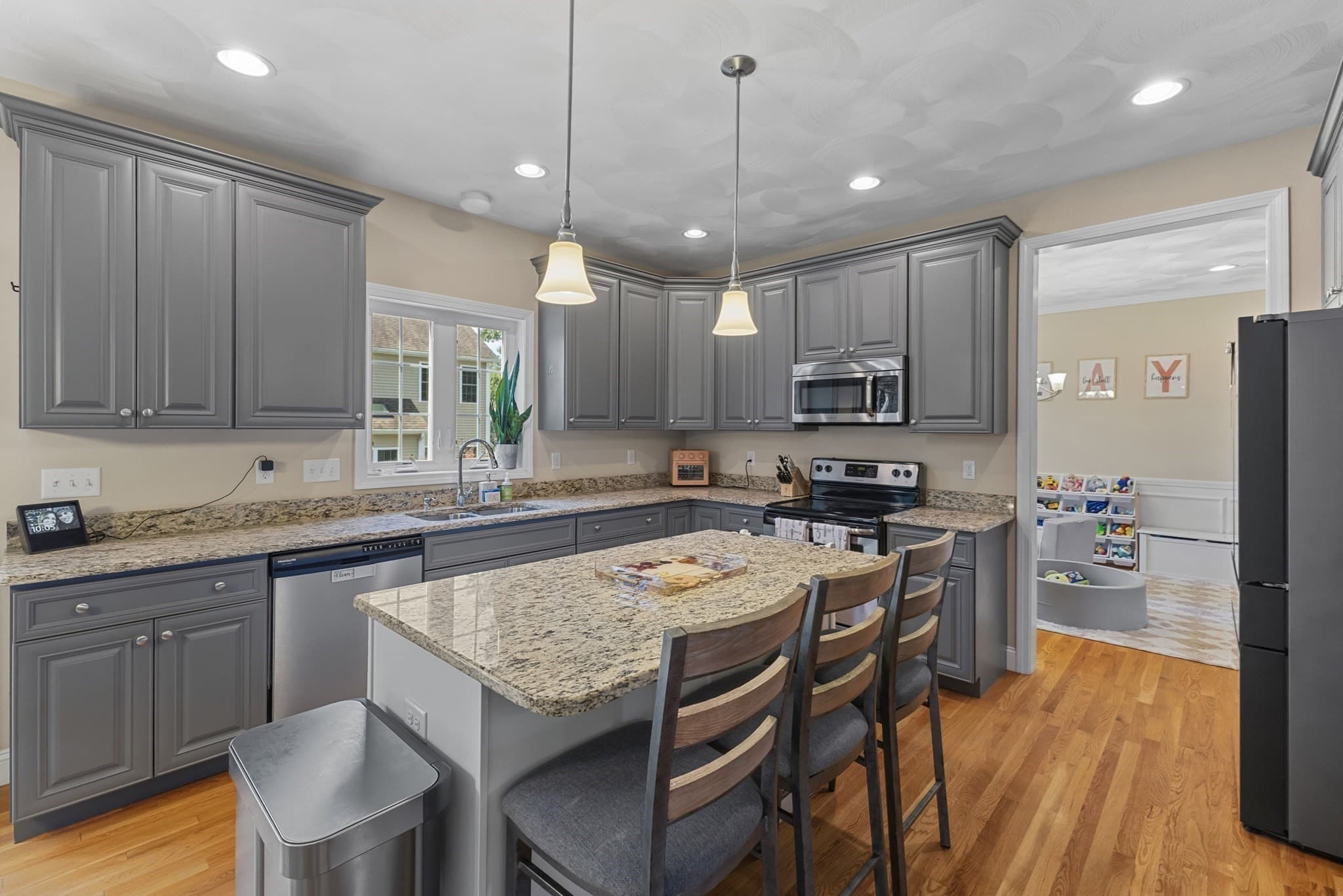 Single Family Residence at 22 W Ledge Rd, Clinton MA 01510, Clinton, photo 11 of 36
