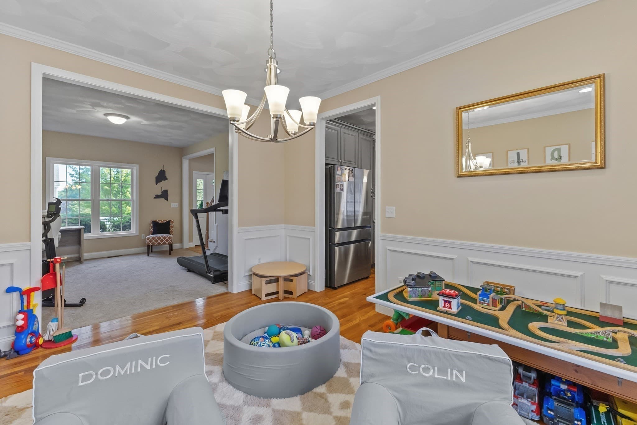 Single Family Residence at 22 W Ledge Rd, Clinton MA 01510, Clinton, photo 8 of 36