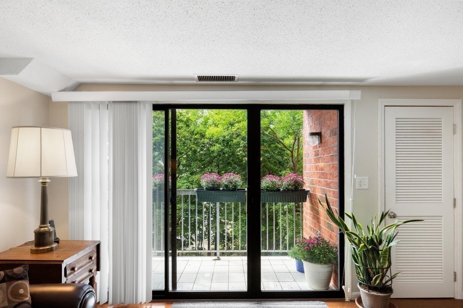 Condominium at 8 9th # 411, Medford MA 02155, Medford, photo 5 of 33