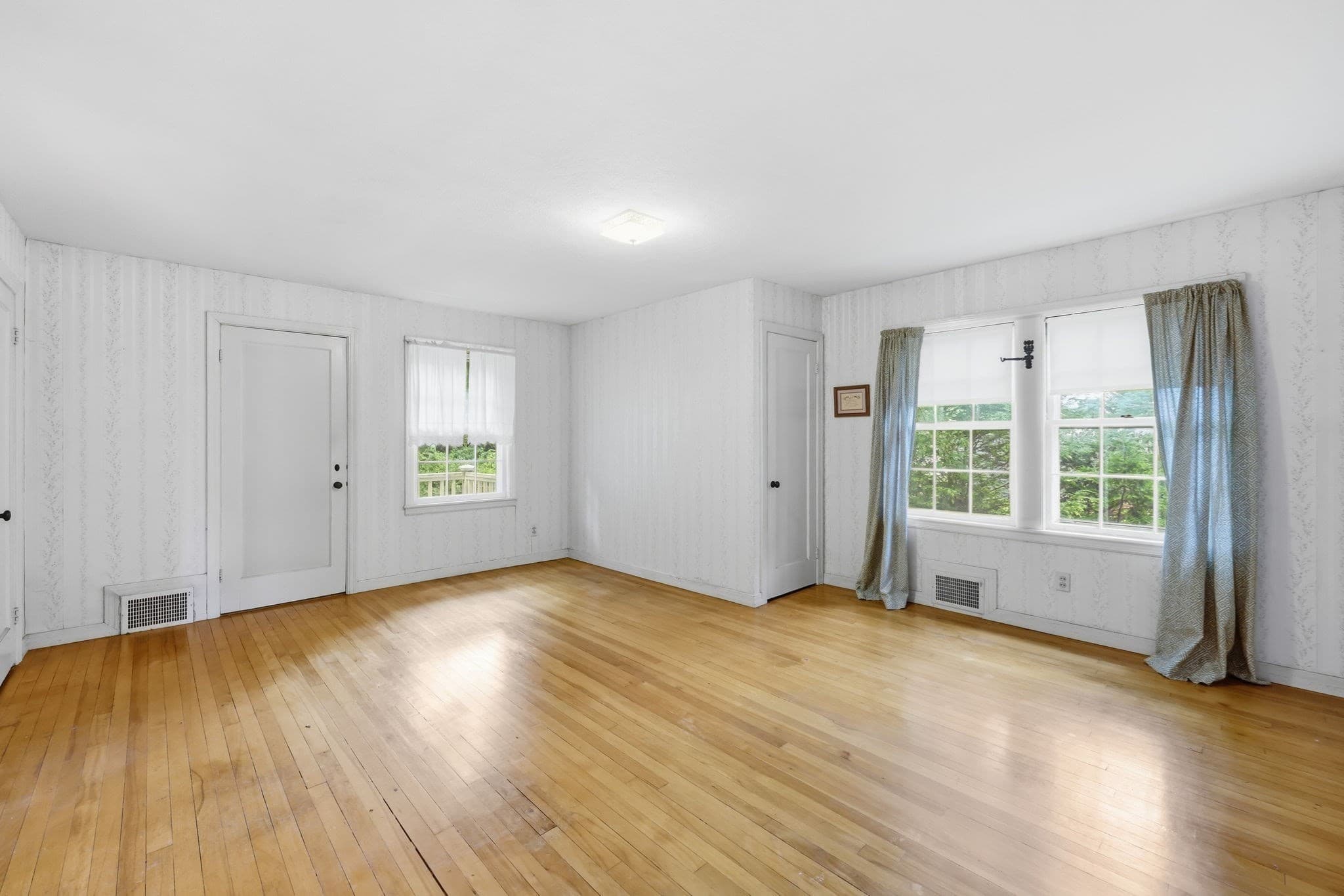 Single Family Residence at 63 Goodwin St, Springfield MA 01151, Springfield, photo 19 of 42