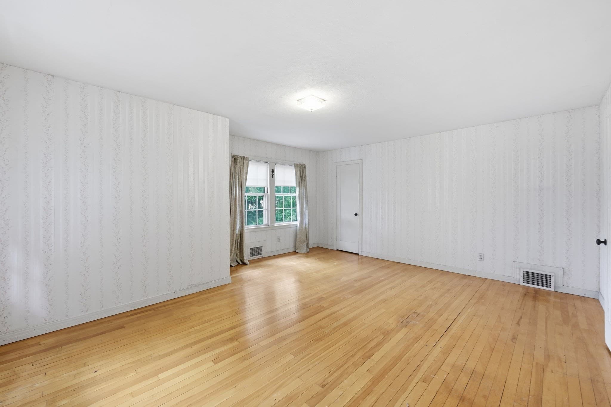 Single Family Residence at 63 Goodwin St, Springfield MA 01151, Springfield, photo 21 of 42