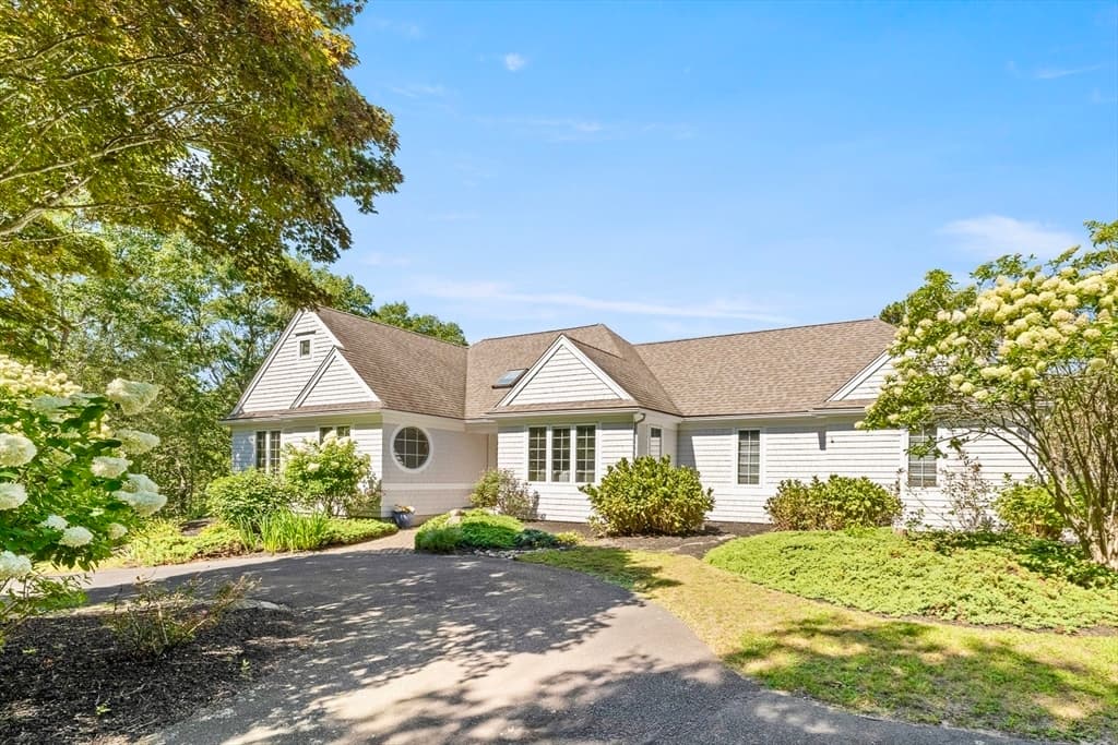 30 Hill And Plain Road, Falmouth MA 02536