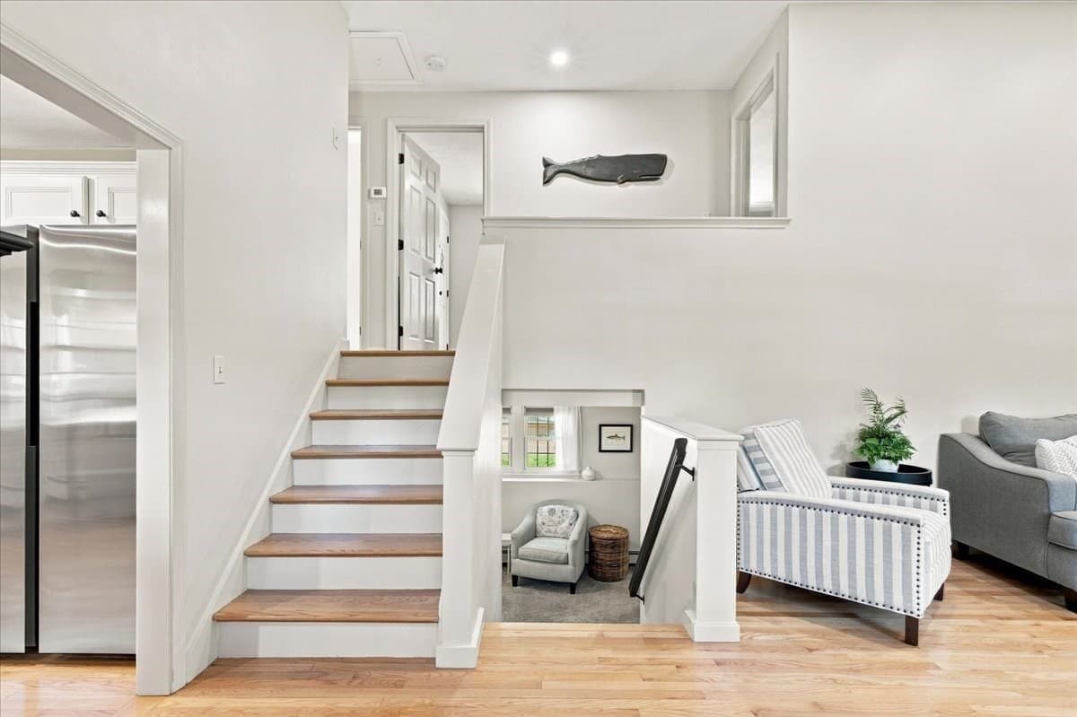 Single Family Residence at 3 Copper Beech Dr, Kingston MA 02364, Kingston, photo 9 of 37
