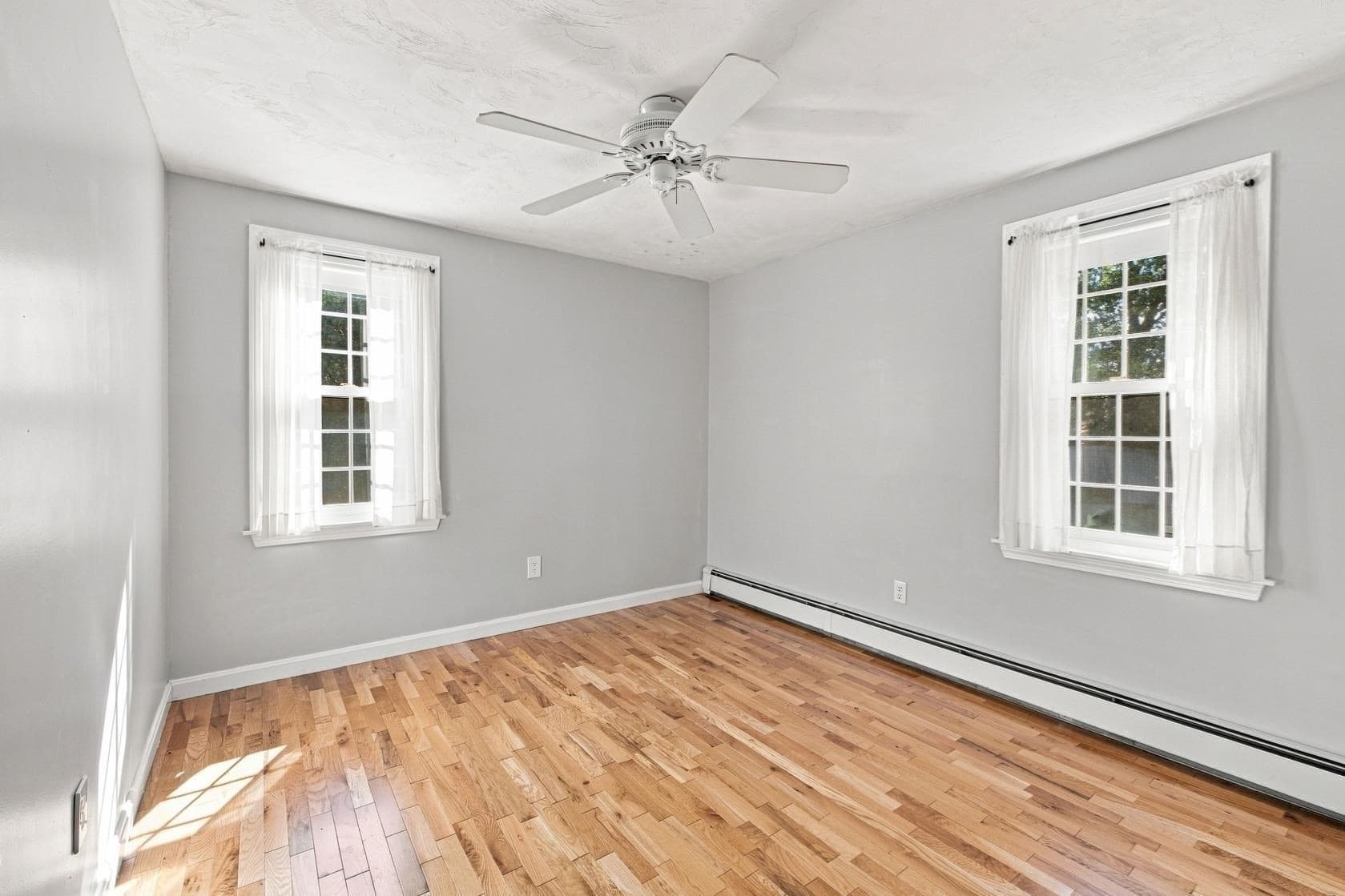 Single Family Residence at 3 Copper Beech Dr, Kingston MA 02364, Kingston, photo 24 of 37