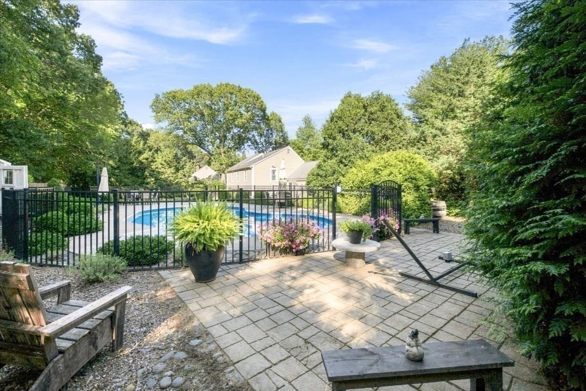 Single Family Residence at 3 Copper Beech Dr, Kingston MA 02364, Kingston, photo 34 of 37