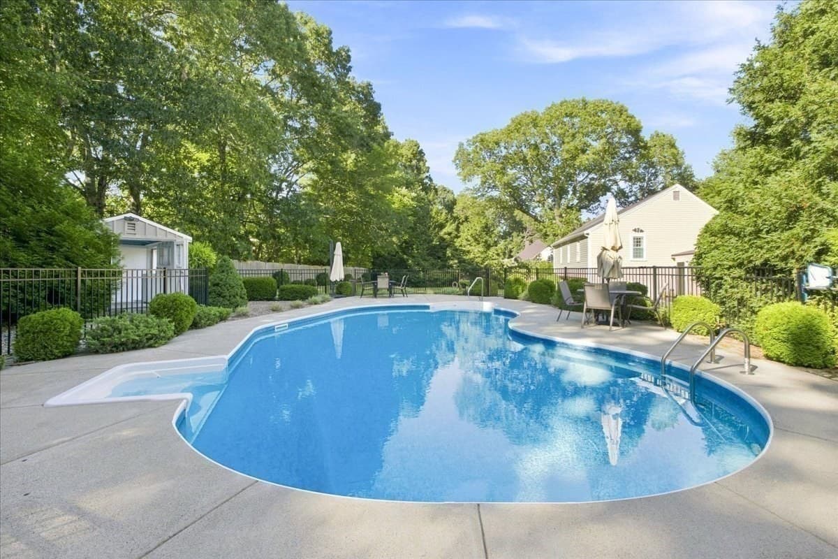 Single Family Residence at 3 Copper Beech Dr, Kingston MA 02364, Kingston, photo 33 of 37