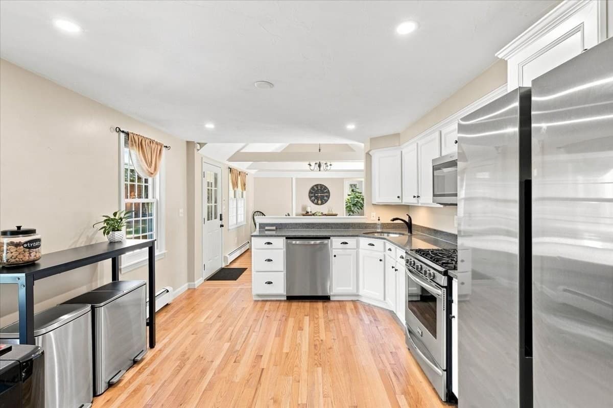 Single Family Residence at 3 Copper Beech Dr, Kingston MA 02364, Kingston, photo 15 of 37