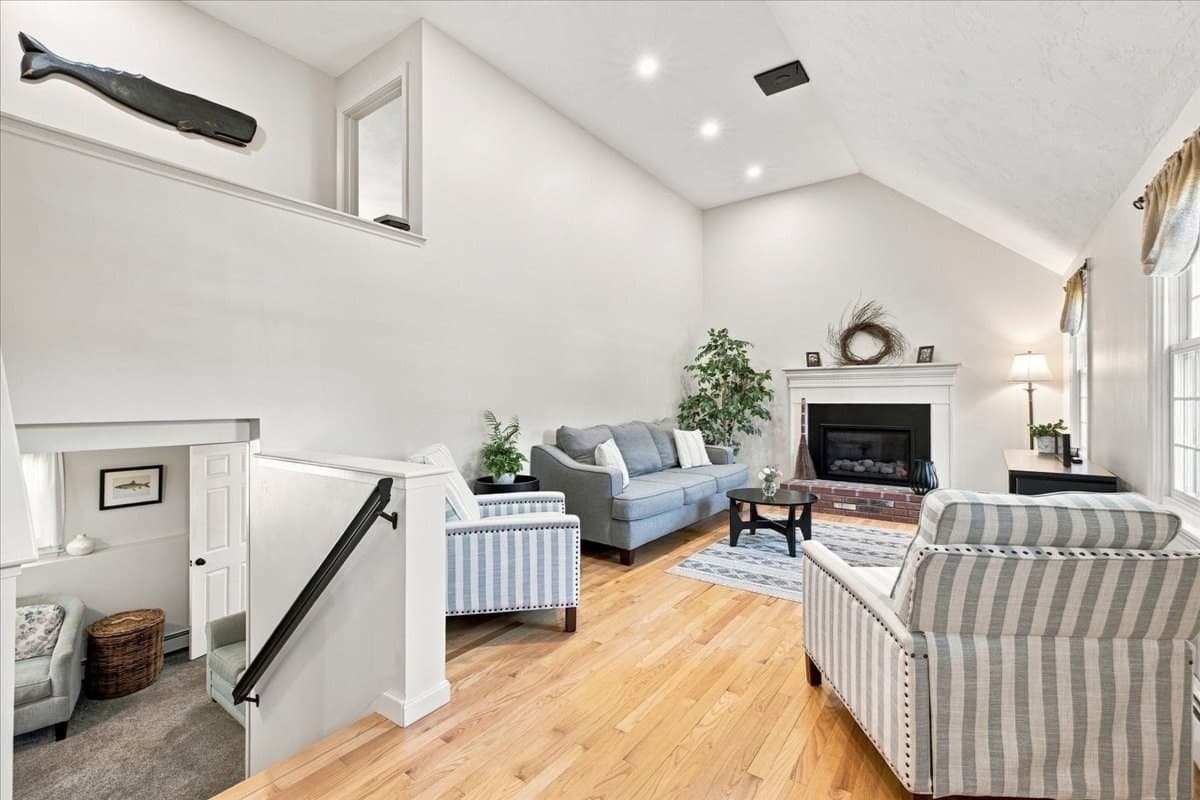 Single Family Residence at 3 Copper Beech Dr, Kingston MA 02364, Kingston, photo 11 of 37