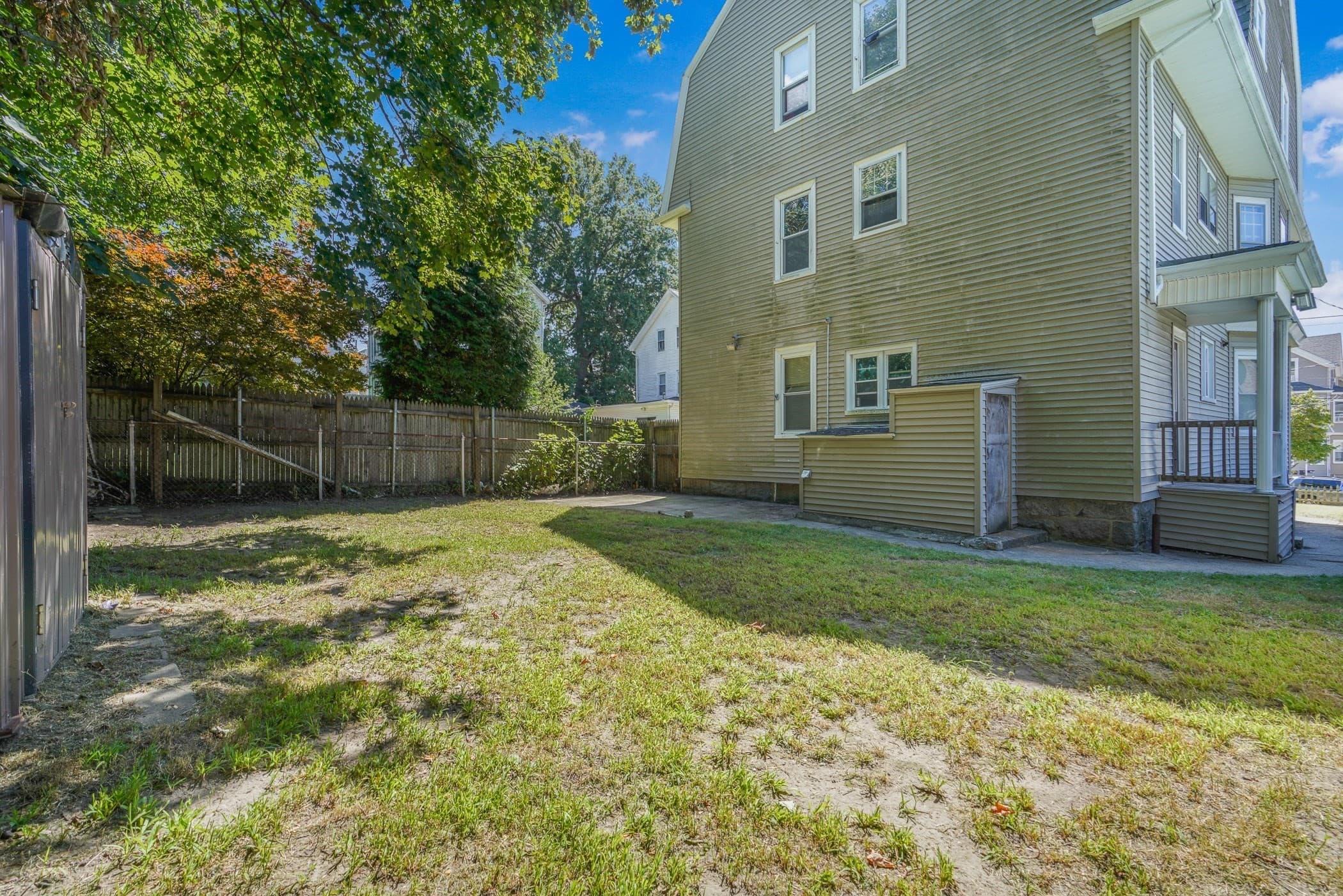 3 Family at 692 Walnut St, Fall River MA 02720, Fall River, photo 6 of 39