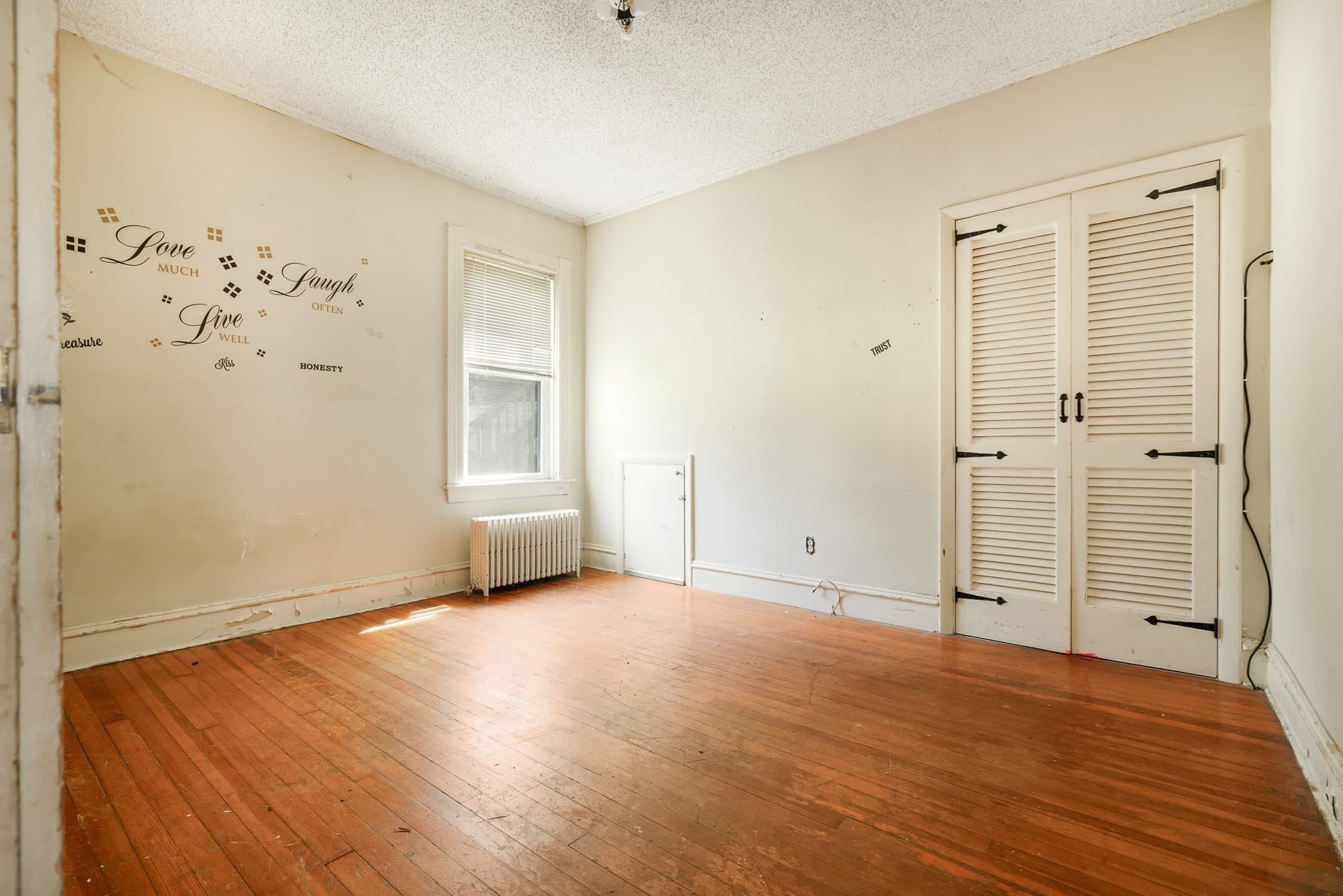 3 Family at 692 Walnut St, Fall River MA 02720, Fall River, photo 11 of 39