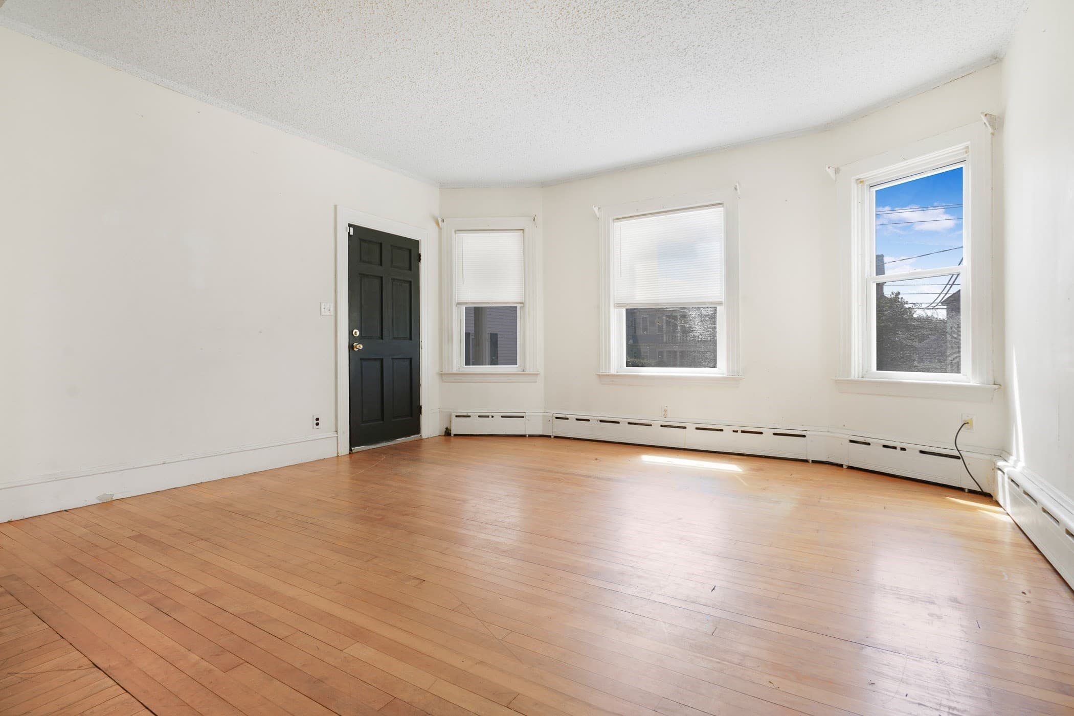 3 Family at 692 Walnut St, Fall River MA 02720, Fall River, photo 8 of 39