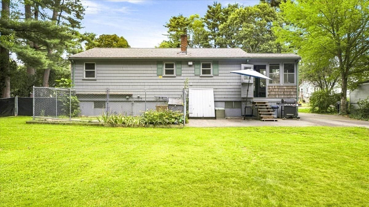 Single Family Residence at 8 Cross St, Halifax MA 02338, Halifax, photo 32 of 42