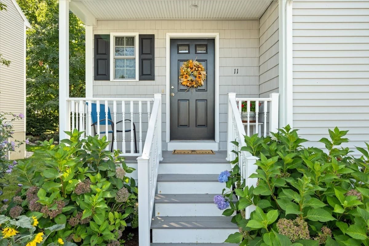 Condominium at 11 Cassidy Place # 11, Bridgewater MA 02324, Bridgewater, photo 2 of 32