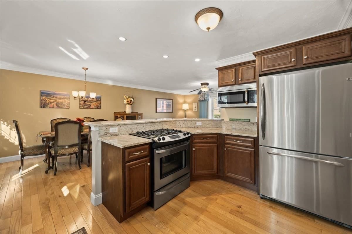 Condominium at 11 Cassidy Place # 11, Bridgewater MA 02324, Bridgewater, photo 6 of 32