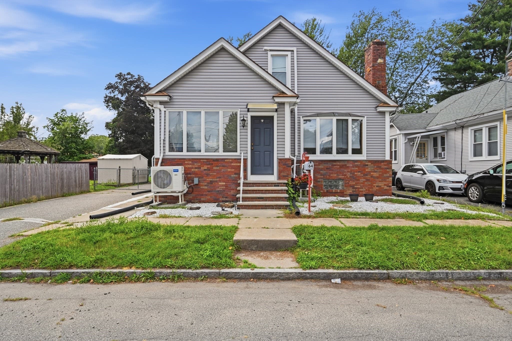64 Stewart St, Chicopee MA 01020