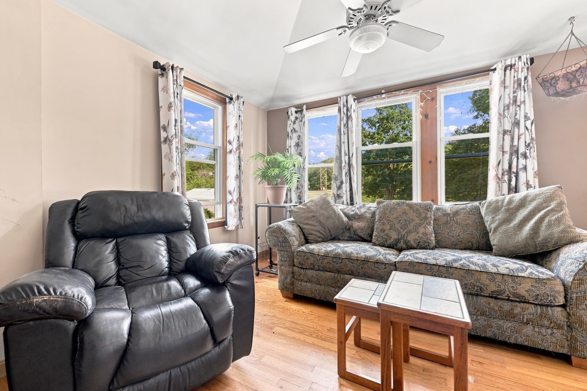 Single Family Residence at 79 Waverly Rd, Woburn MA 01801, Woburn, photo 6 of 37