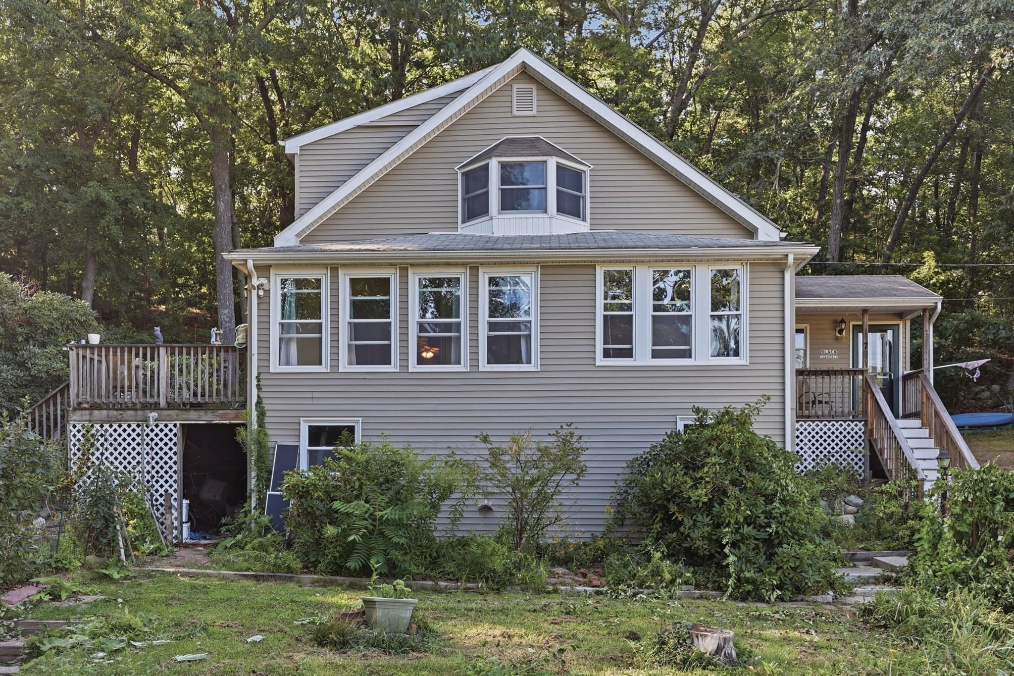 79 Waverly Rd, Woburn MA 01801