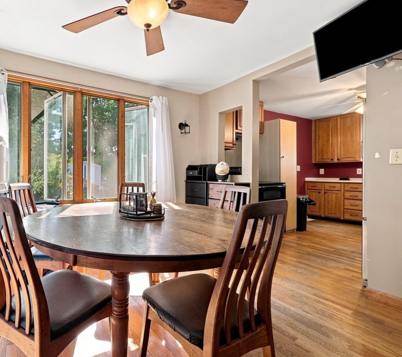 Single Family Residence at 79 Waverly Rd, Woburn MA 01801, Woburn, photo 11 of 37