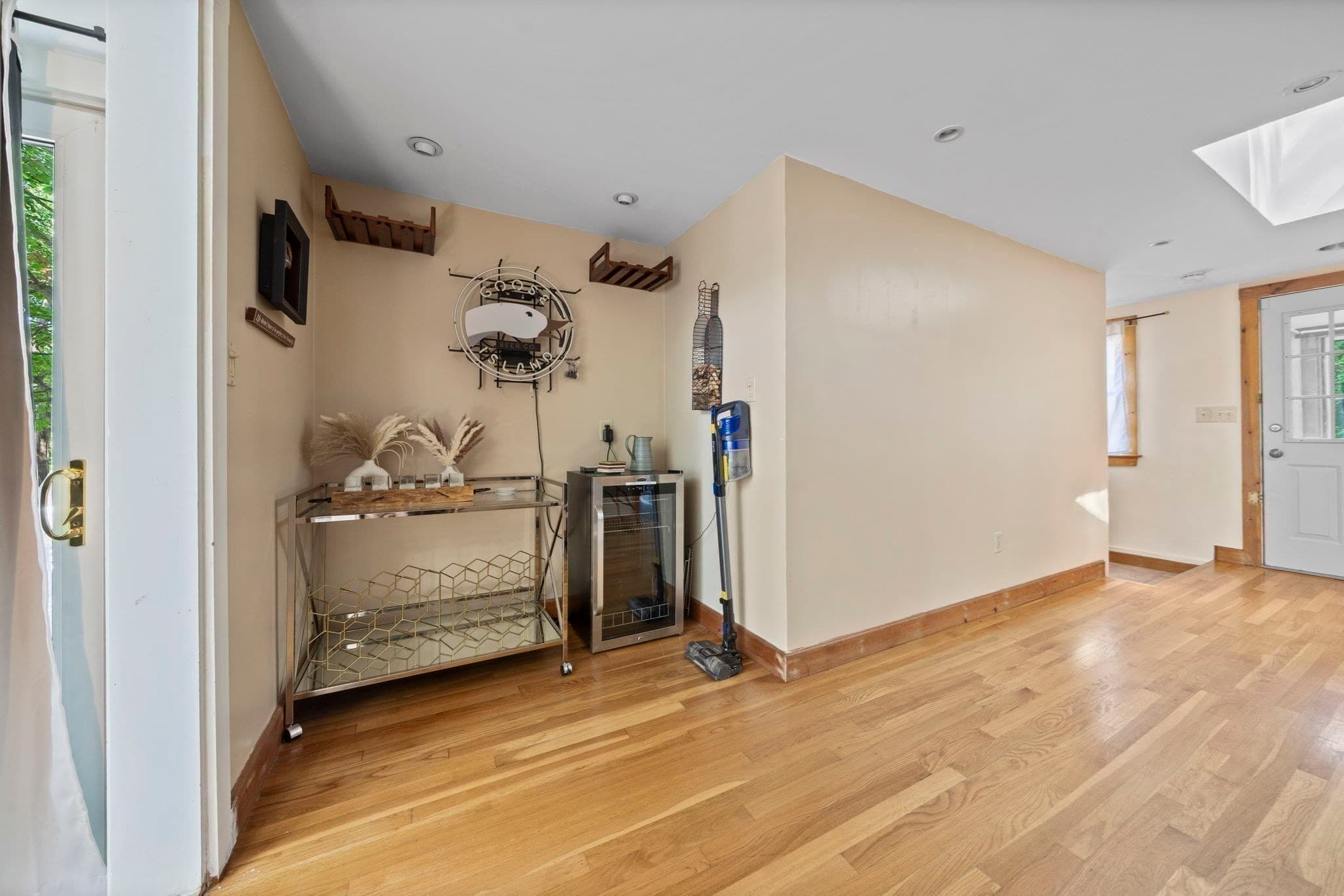 Single Family Residence at 15 Morningside Path, Weymouth MA 02189, photo 15 of 38