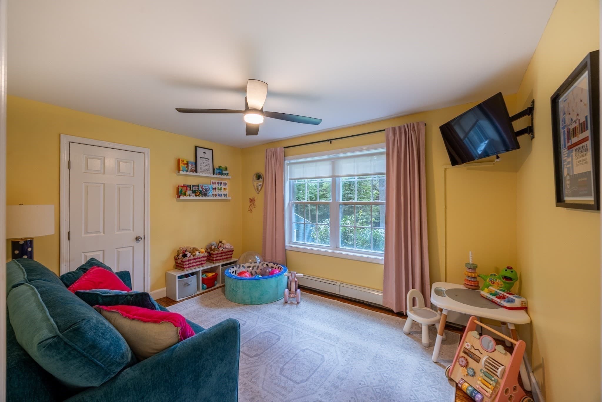 Single Family Residence at 17 Gardner Ave, Sturbridge MA 01566, Sturbridge, photo 27 of 41