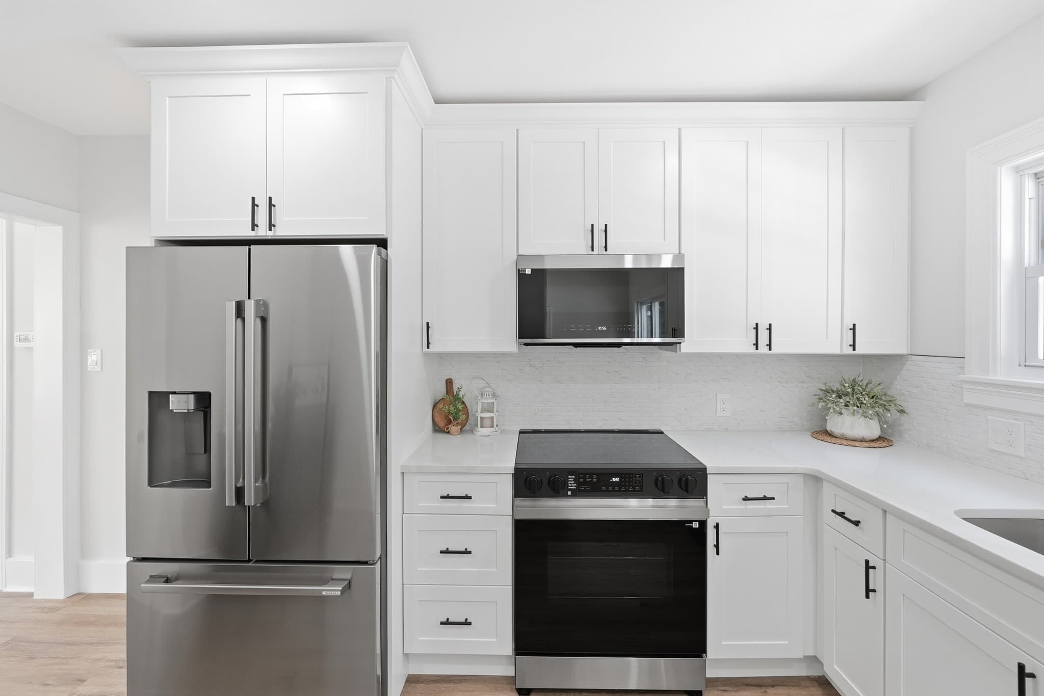 Single Family Residence at 28 Southold Rd, Worcester MA 01607, Worcester, photo 12 of 42