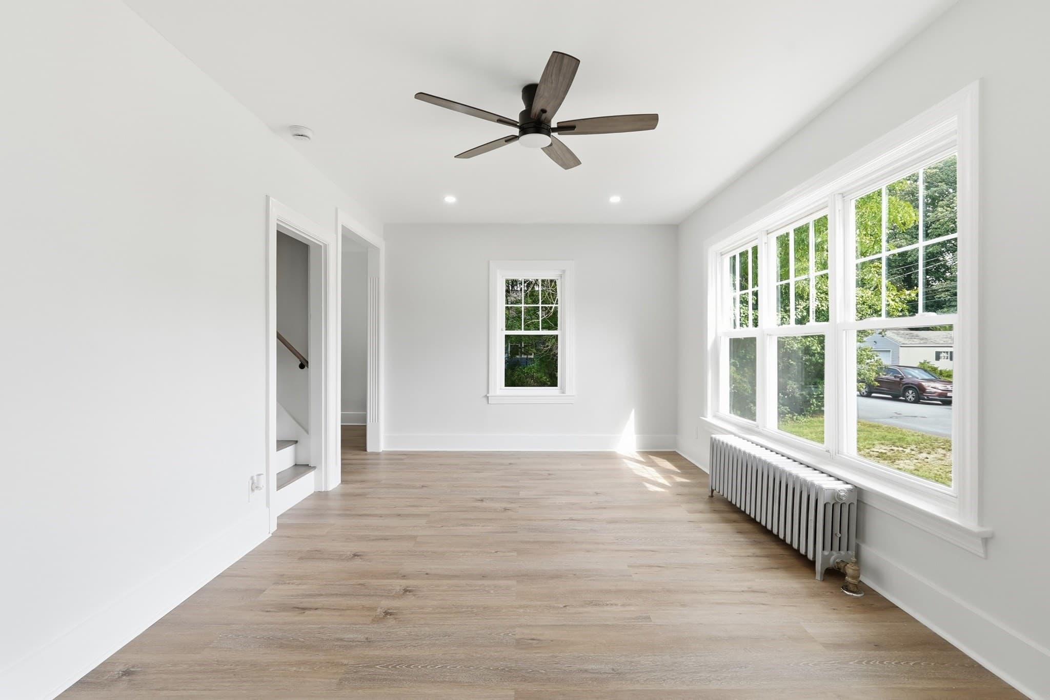 Single Family Residence at 28 Southold Rd, Worcester MA 01607, Worcester, photo 5 of 42