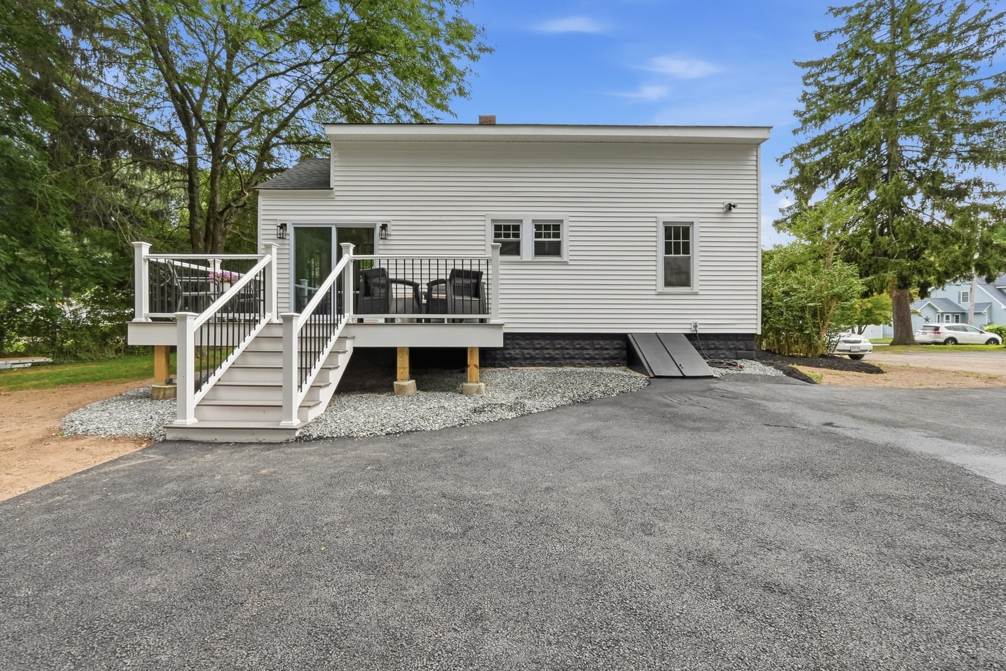 Single Family Residence at 28 Southold Rd, Worcester MA 01607, Worcester, photo 35 of 42