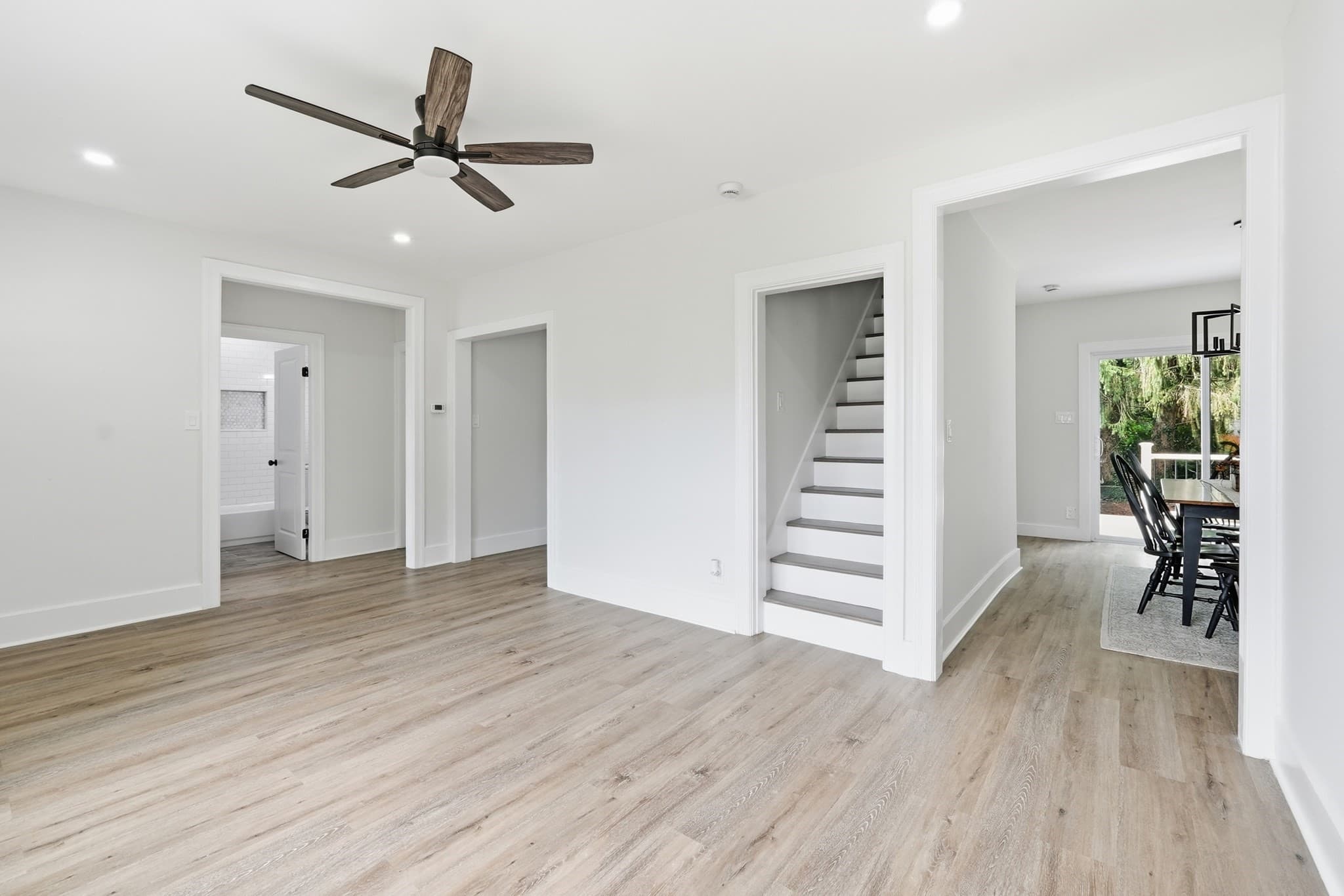 Single Family Residence at 28 Southold Rd, Worcester MA 01607, Worcester, photo 8 of 42