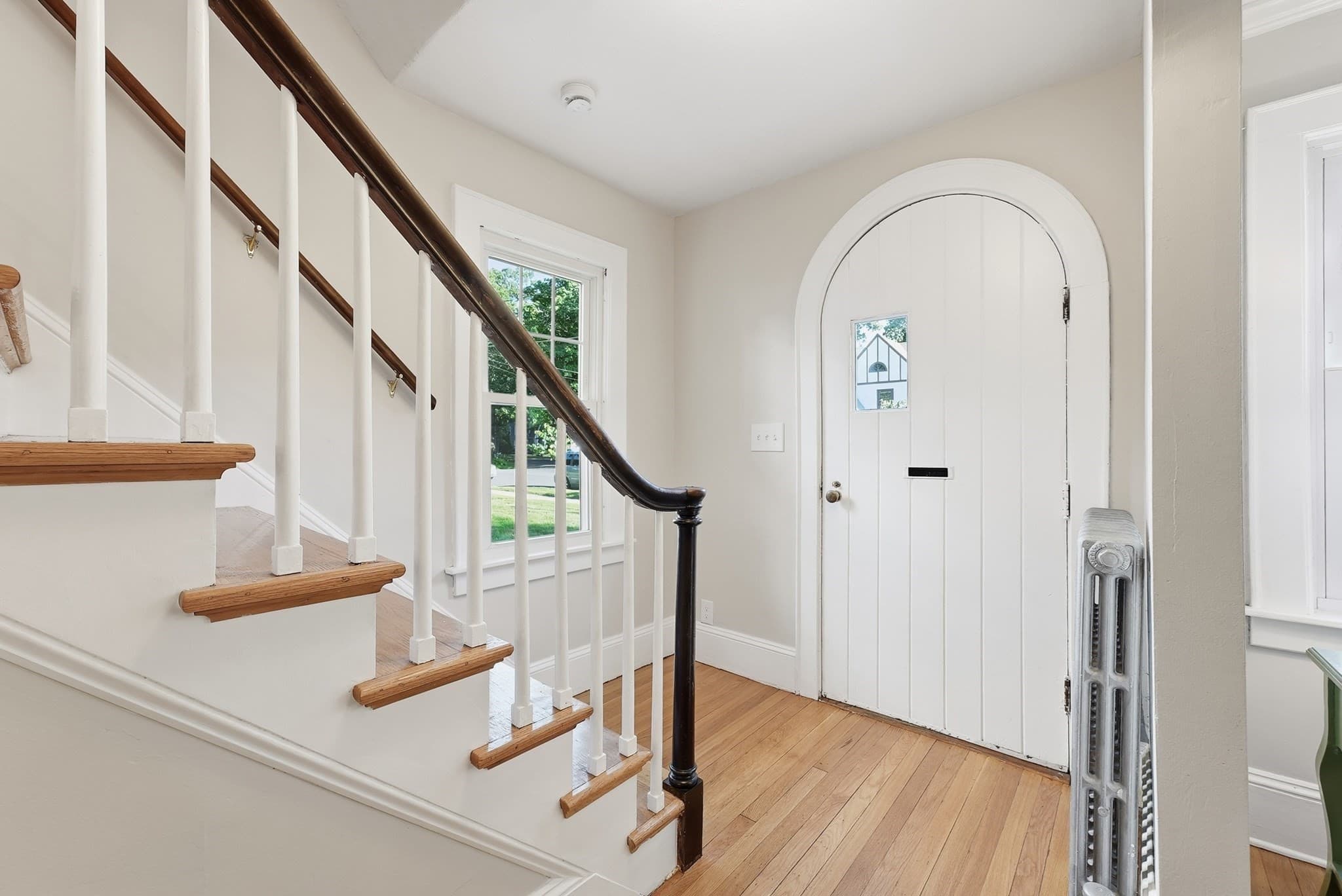 Single Family Residence at 130 Westmoreland Ave, Longmeadow MA 01106, Longmeadow, photo 3 of 42