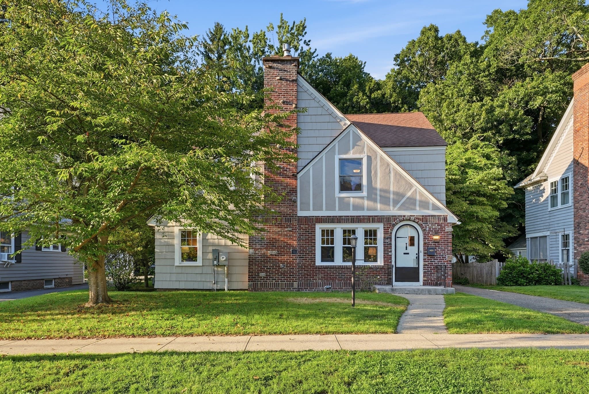 130 Westmoreland Ave, Longmeadow MA 01106
