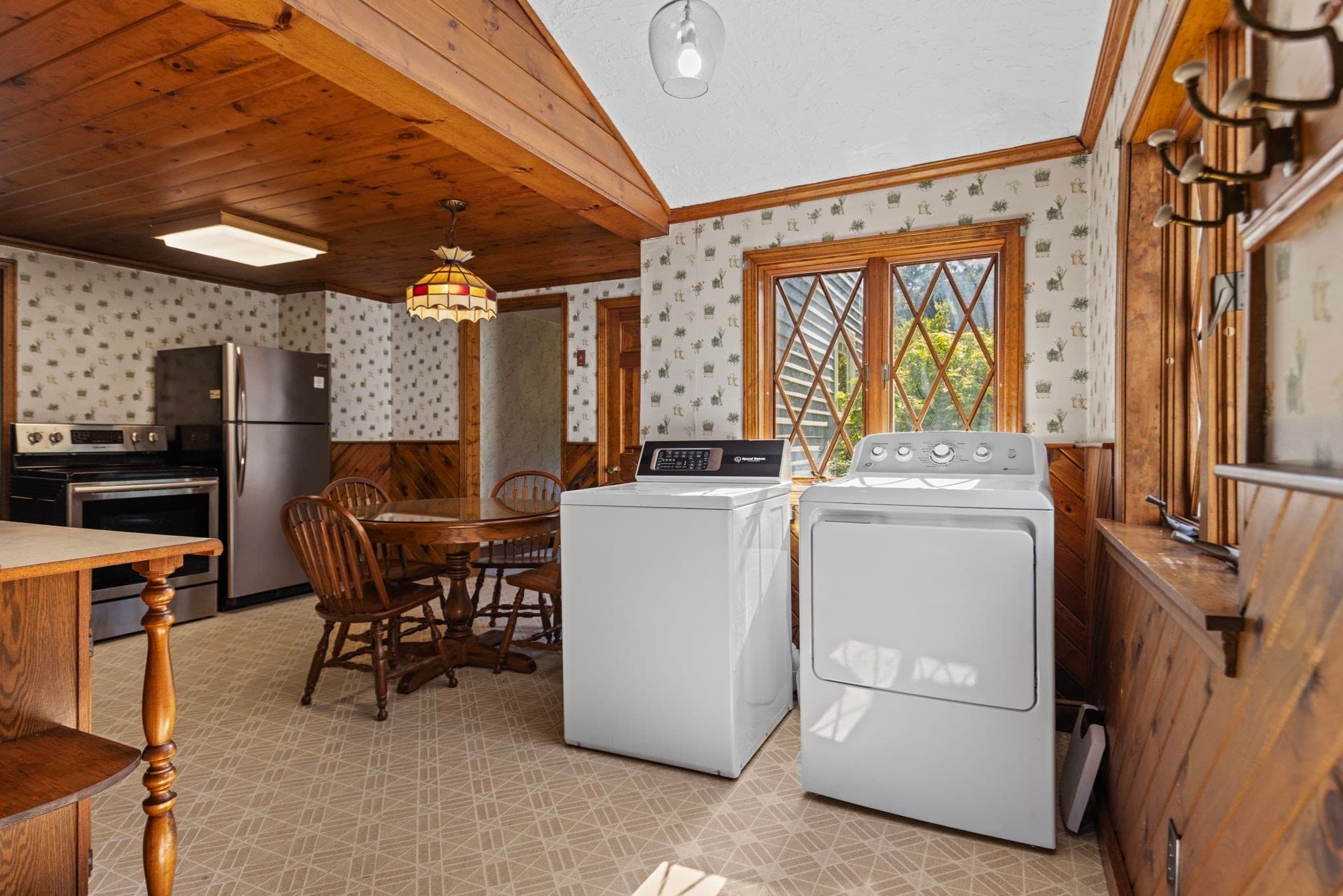 Single Family Residence at 175 Berry St, Wrentham MA 02093, Wrentham, photo 17 of 40