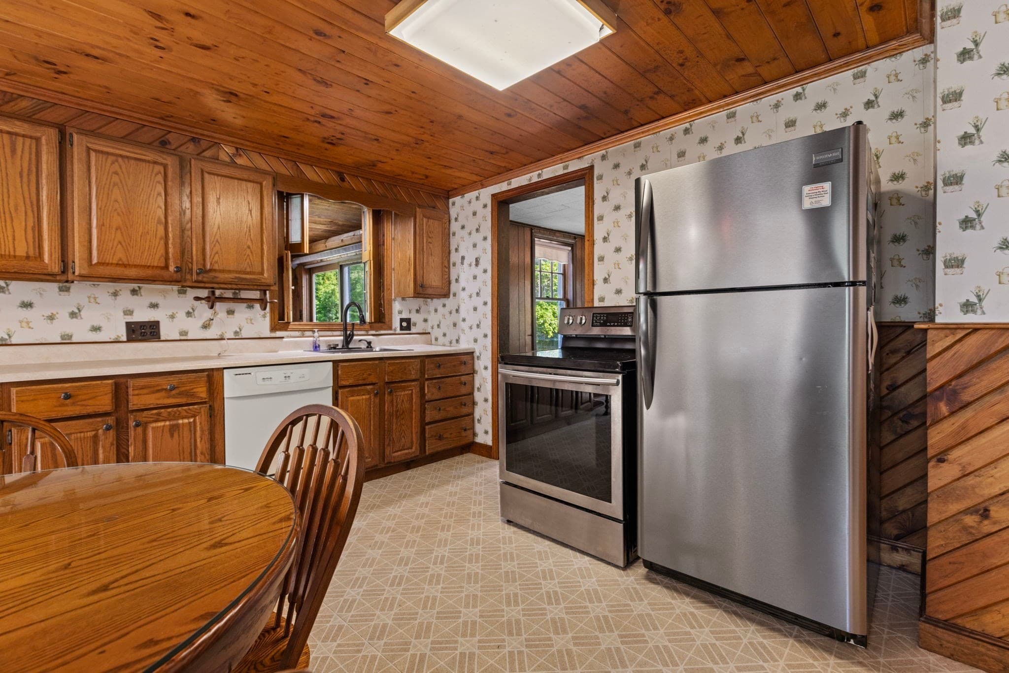 Single Family Residence at 175 Berry St, Wrentham MA 02093, Wrentham, photo 7 of 40