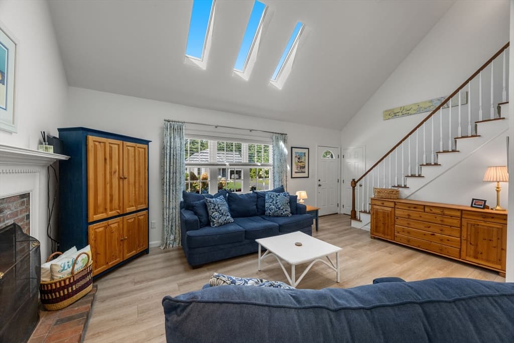 Single Family Residence at 75 Jobys Ln, Barnstable MA 02655, Barnstable, photo 6 of 28