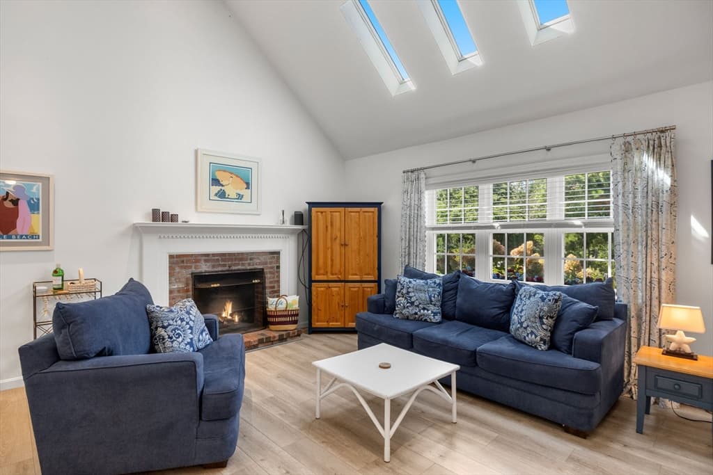 Single Family Residence at 75 Jobys Ln, Barnstable MA 02655, Barnstable, photo 7 of 28