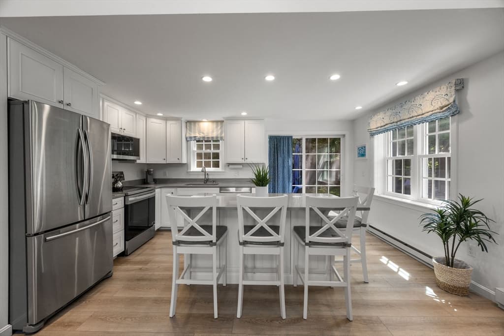 Single Family Residence at 75 Jobys Ln, Barnstable MA 02655, Barnstable, photo 8 of 28