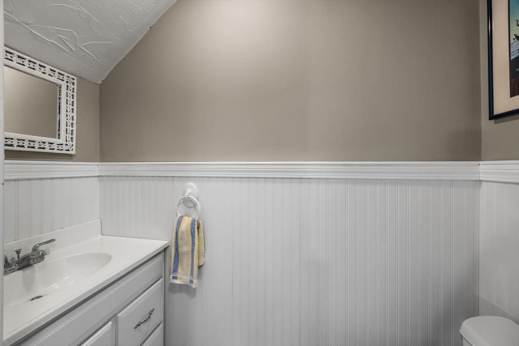 Single Family Residence at 75 Jobys Ln, Barnstable MA 02655, Barnstable, photo 21 of 28