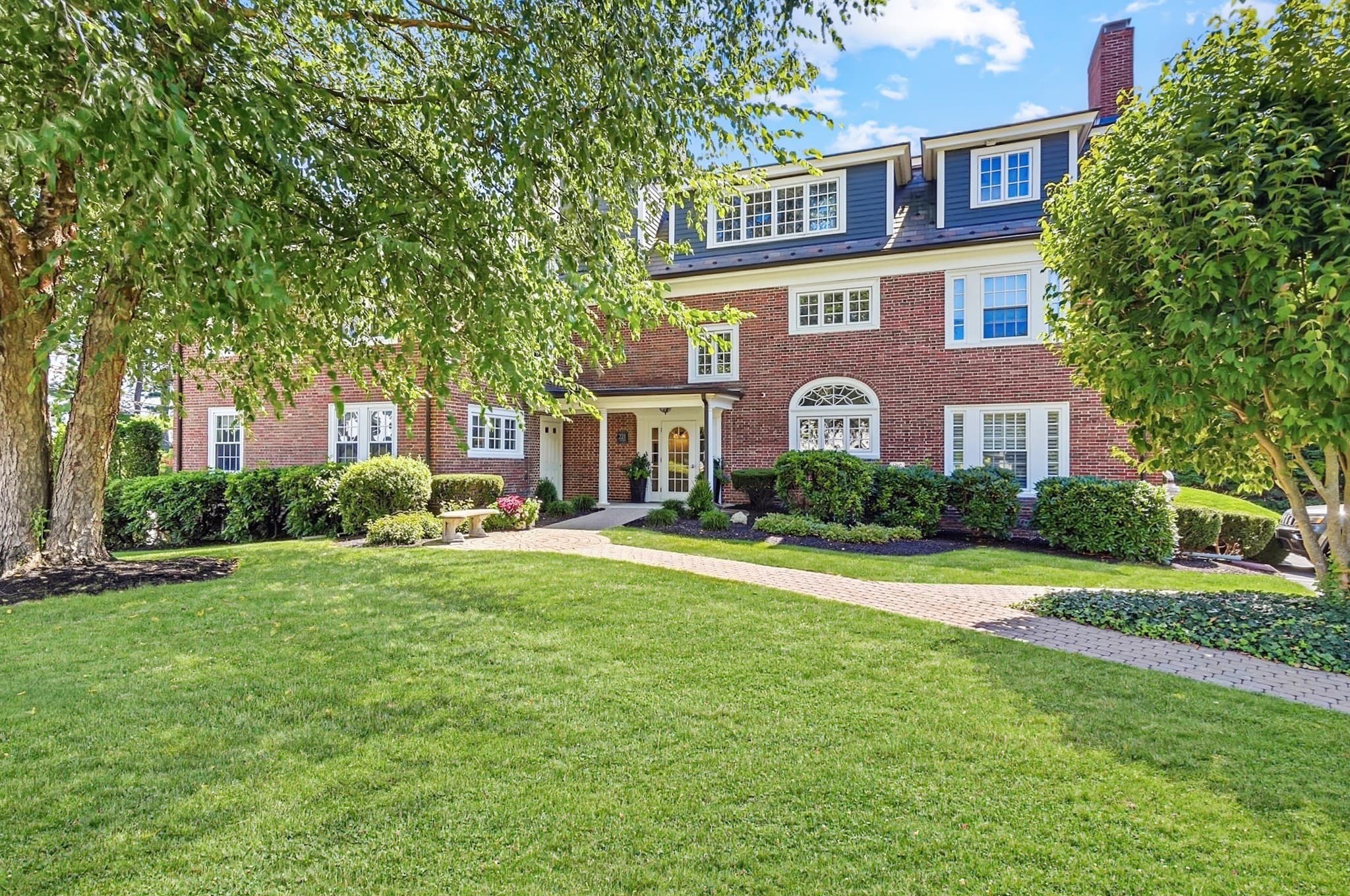 Condominium at 221 Worcester Lane # 6, Waltham MA 02451, photo 2 of 34