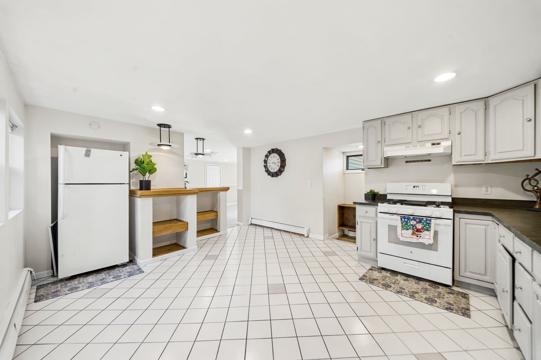 Multi Family at 14-16 Moore St, Quincy MA 02169, Quincy, photo 5 of 42
