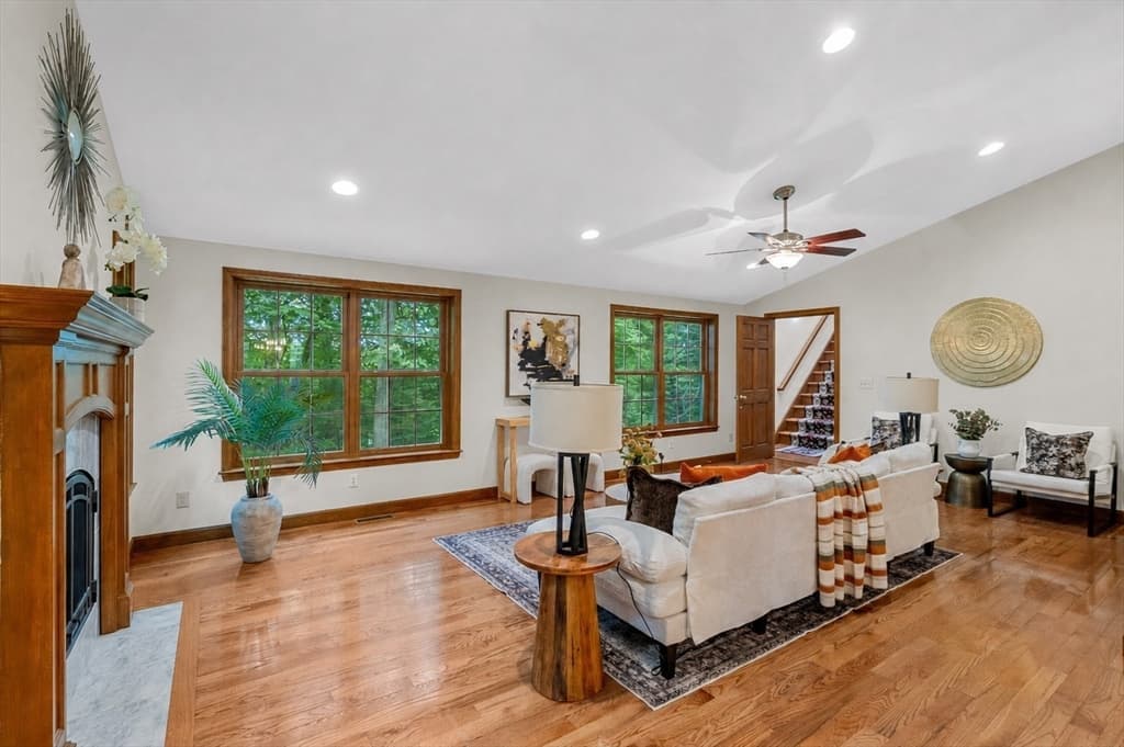 Single Family Residence at 45 Amble Road, Chelmsford MA 01824, Chelmsford, photo 5 of 33