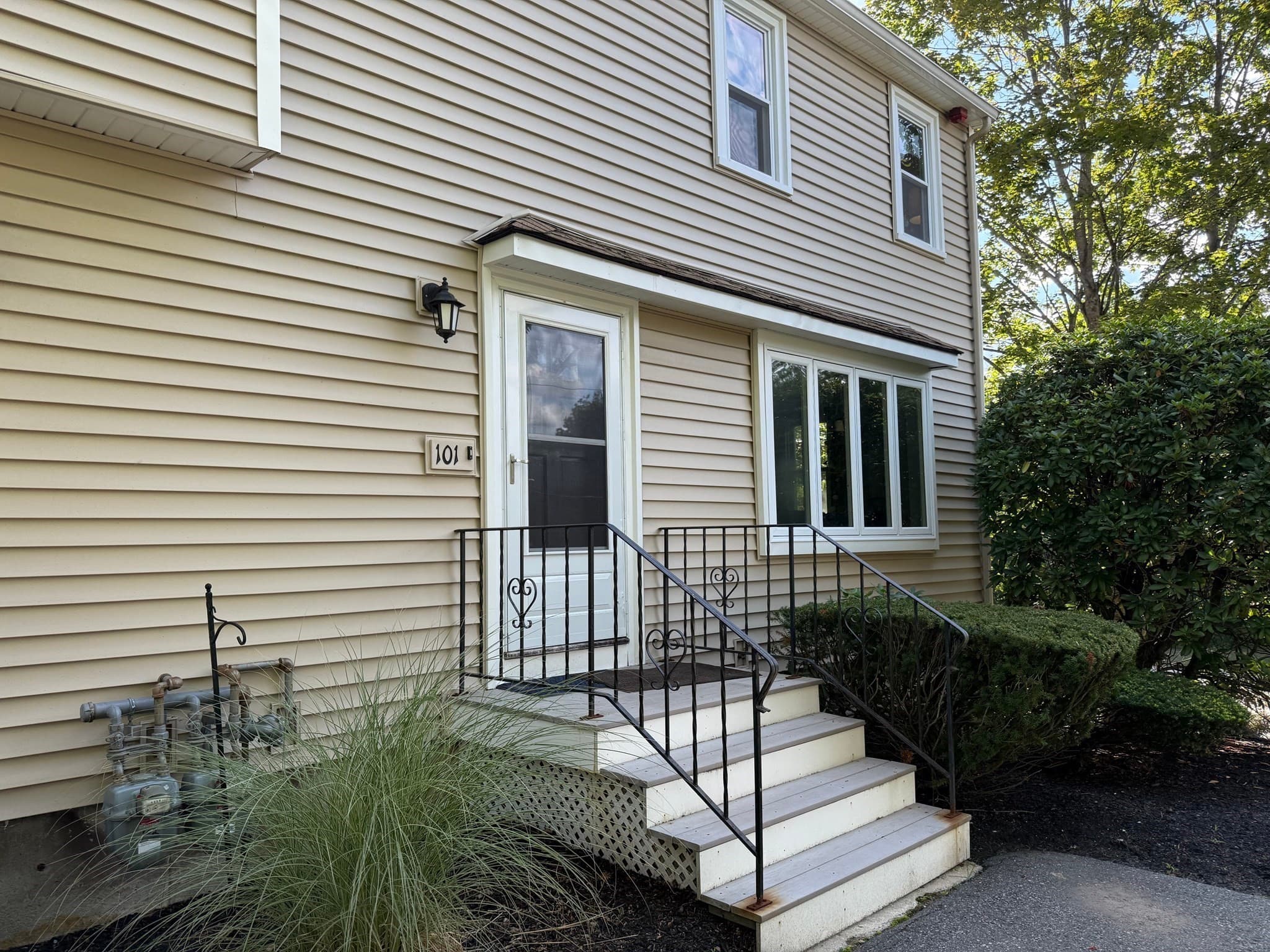 Condominium at 101 Cardinal Lane # 101, Tyngsborough MA 01879, Tyngsborough, photo 6 of 33
