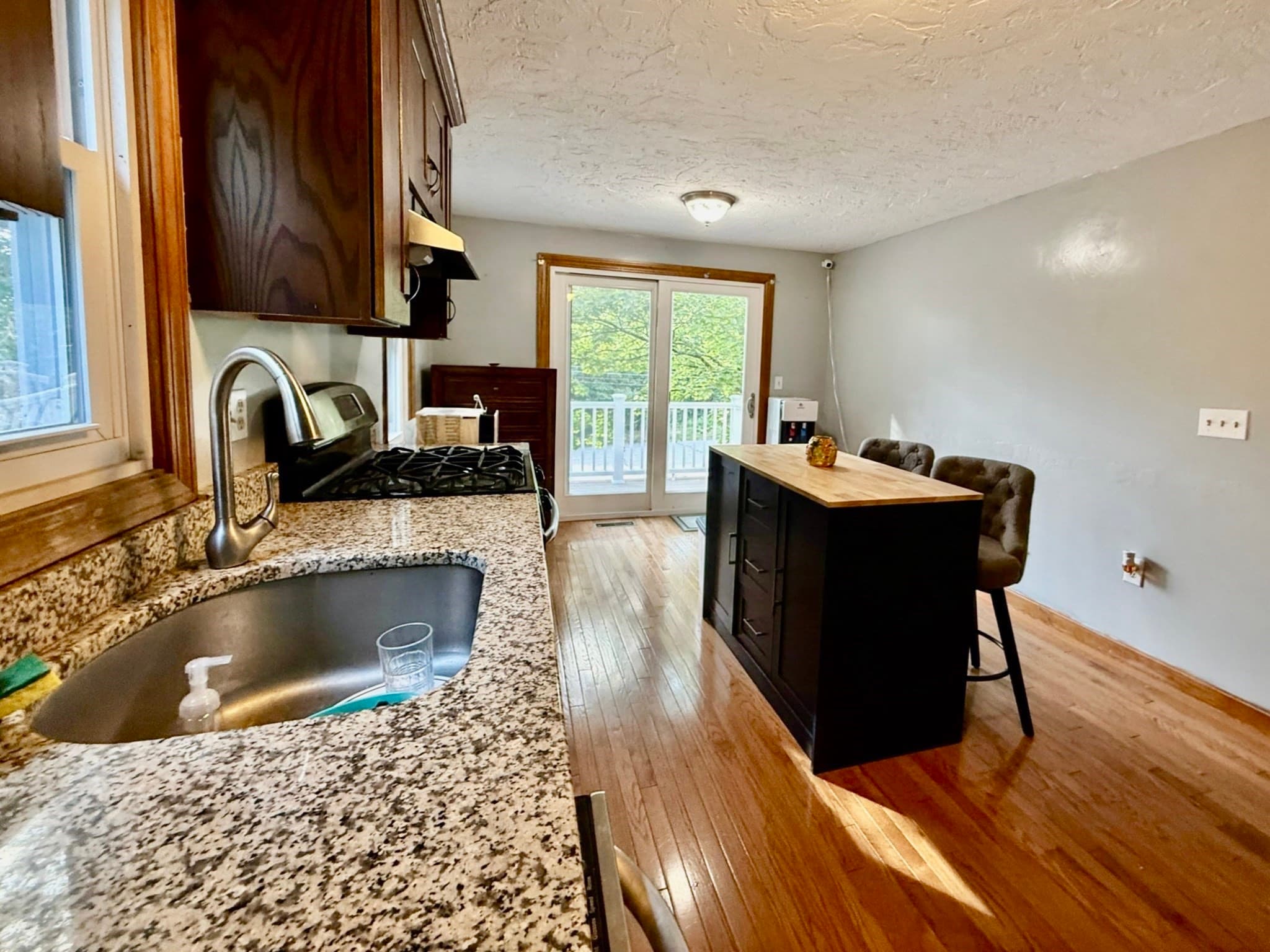 Condominium at 101 Cardinal Lane # 101, Tyngsborough MA 01879, Tyngsborough, photo 10 of 33
