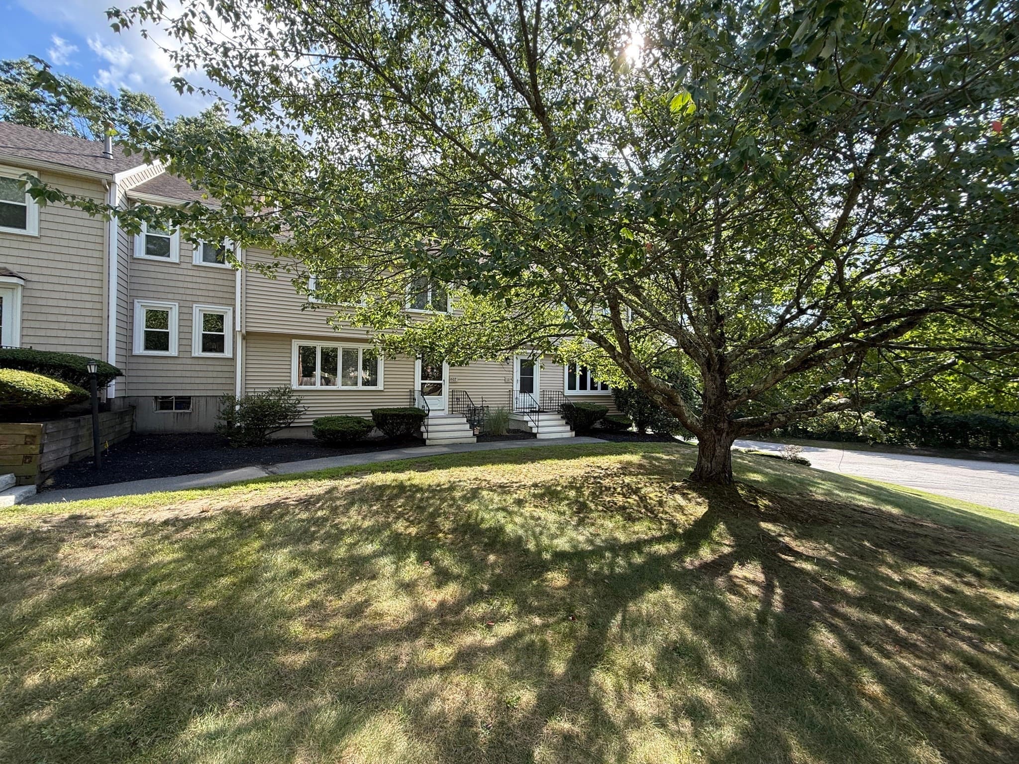 Condominium at 101 Cardinal Lane # 101, Tyngsborough MA 01879, Tyngsborough, photo 31 of 33
