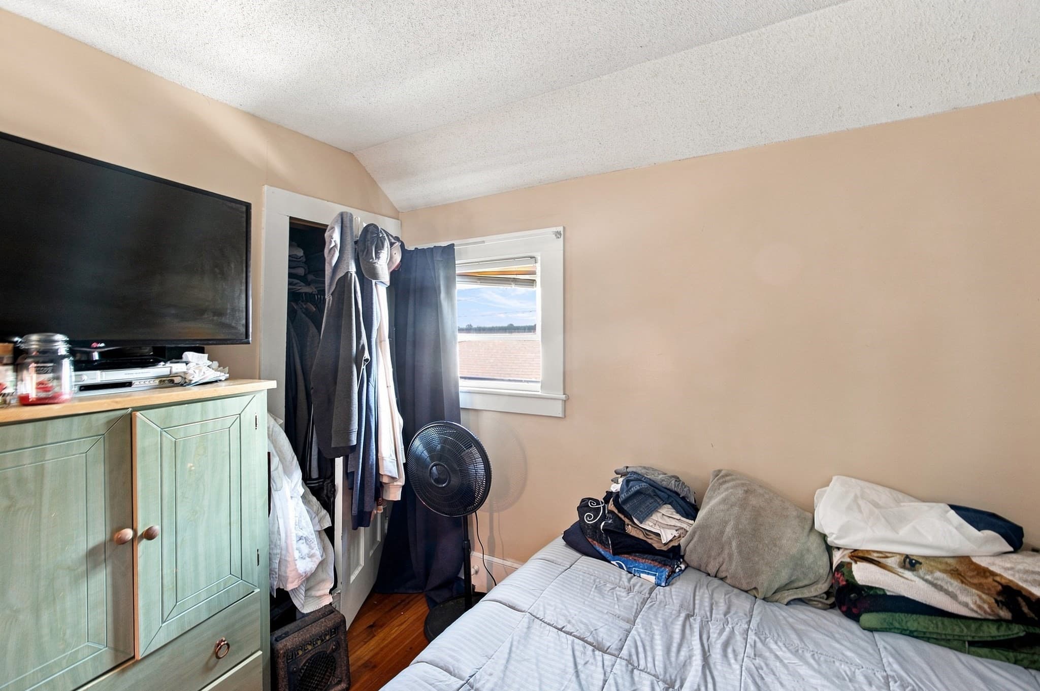 2 Family - 2 Units Side by Side at 250-252 Winsor Street, Ludlow MA 01056, photo 8 of 32