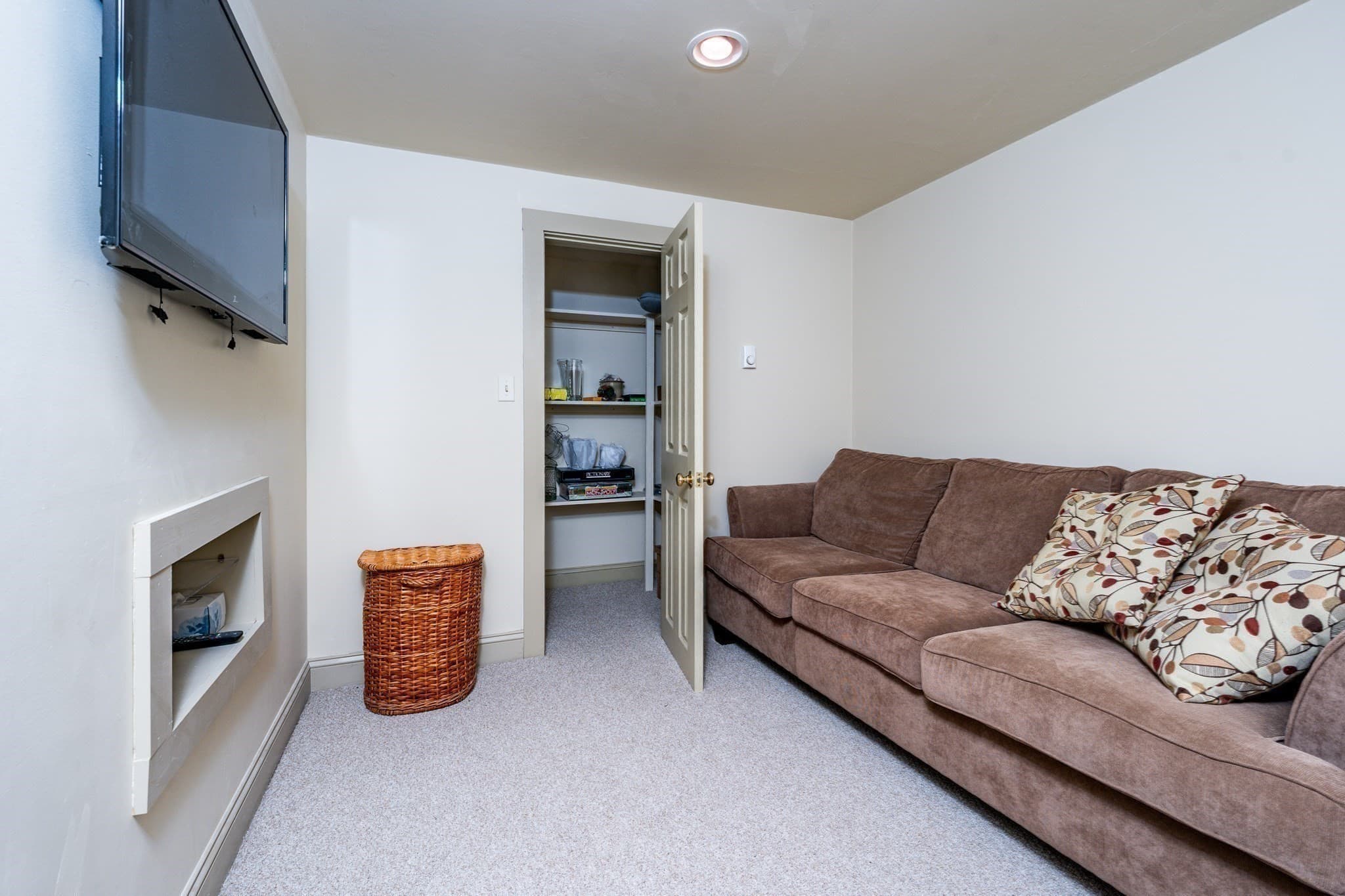 Single Family Residence at 8 Macandrew Dr, Dennis MA 02638, Dennis, photo 26 of 42