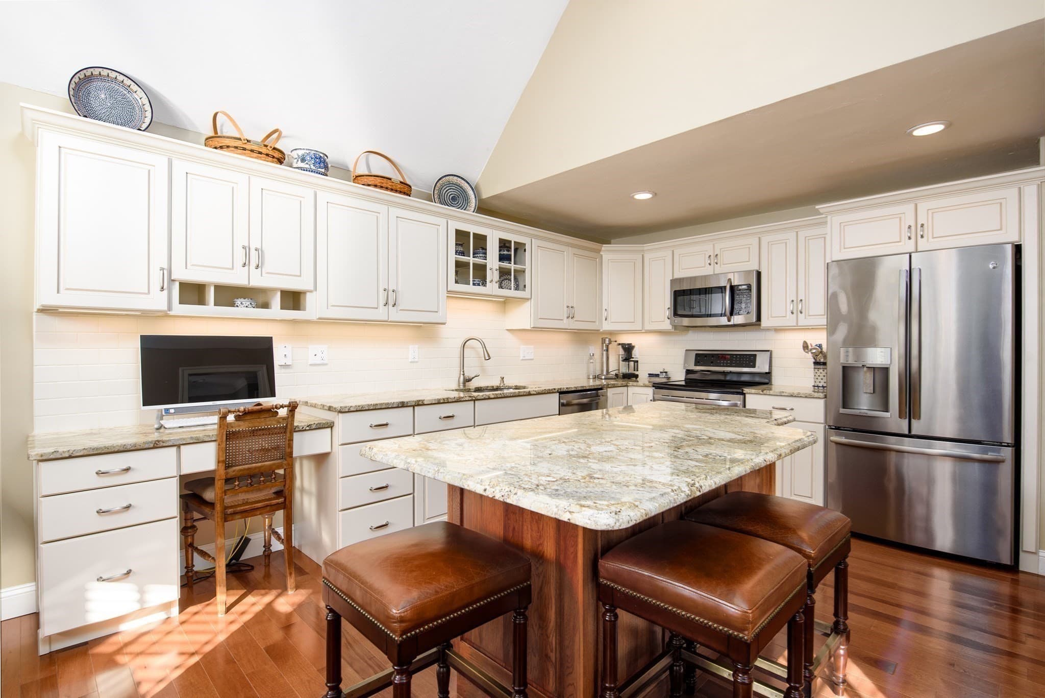 Condominium at 26 Highcroft Way # 26, Hopkinton MA 01748, Hopkinton, photo 9 of 28