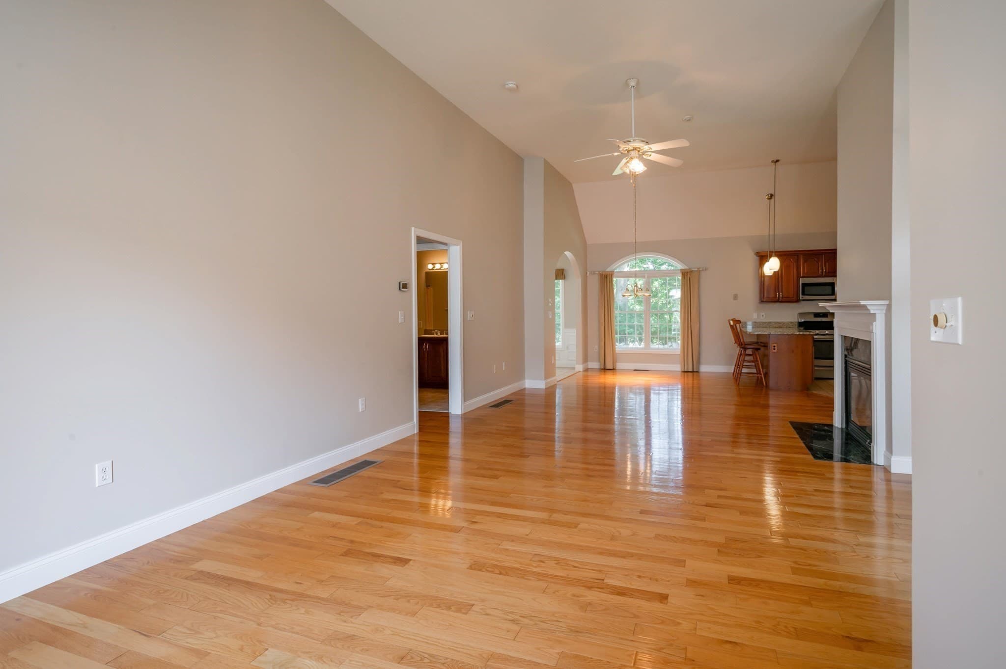 Condominium at 30 Holly Lane # 30, Dracut MA 01826, photo 23 of 42