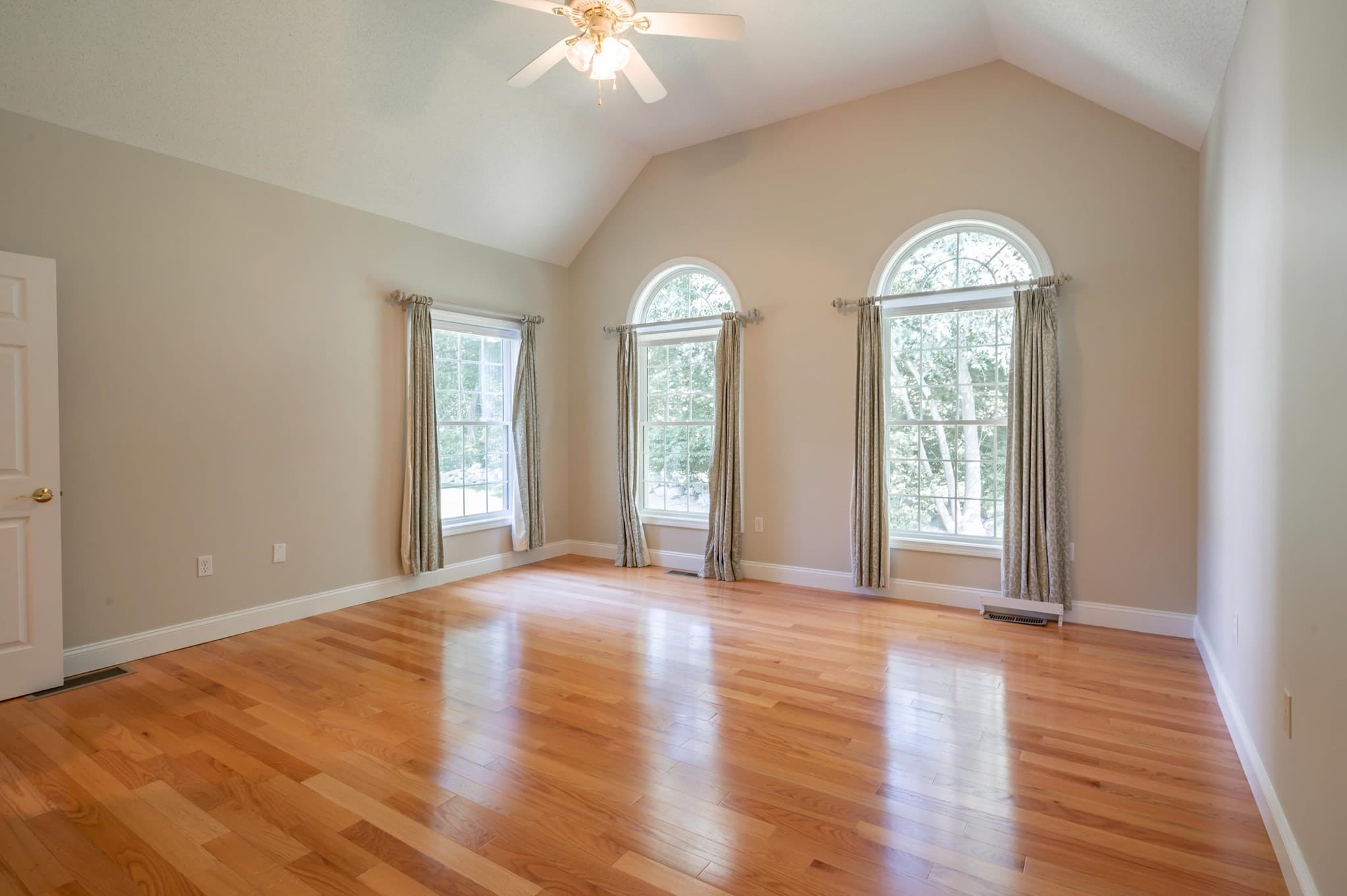 Condominium at 30 Holly Lane # 30, Dracut MA 01826, photo 42 of 42