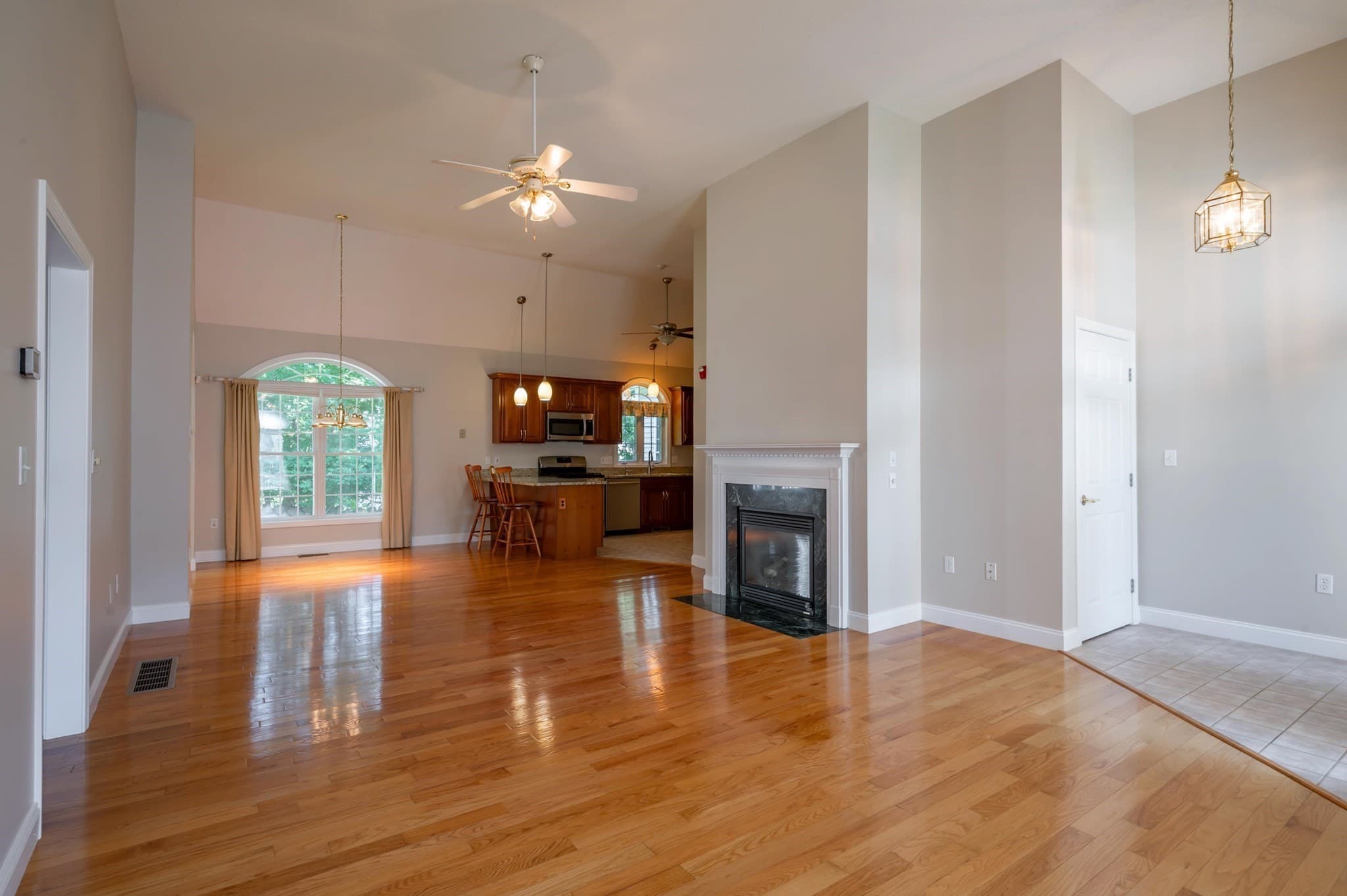 Condominium at 30 Holly Lane # 30, Dracut MA 01826, photo 13 of 42