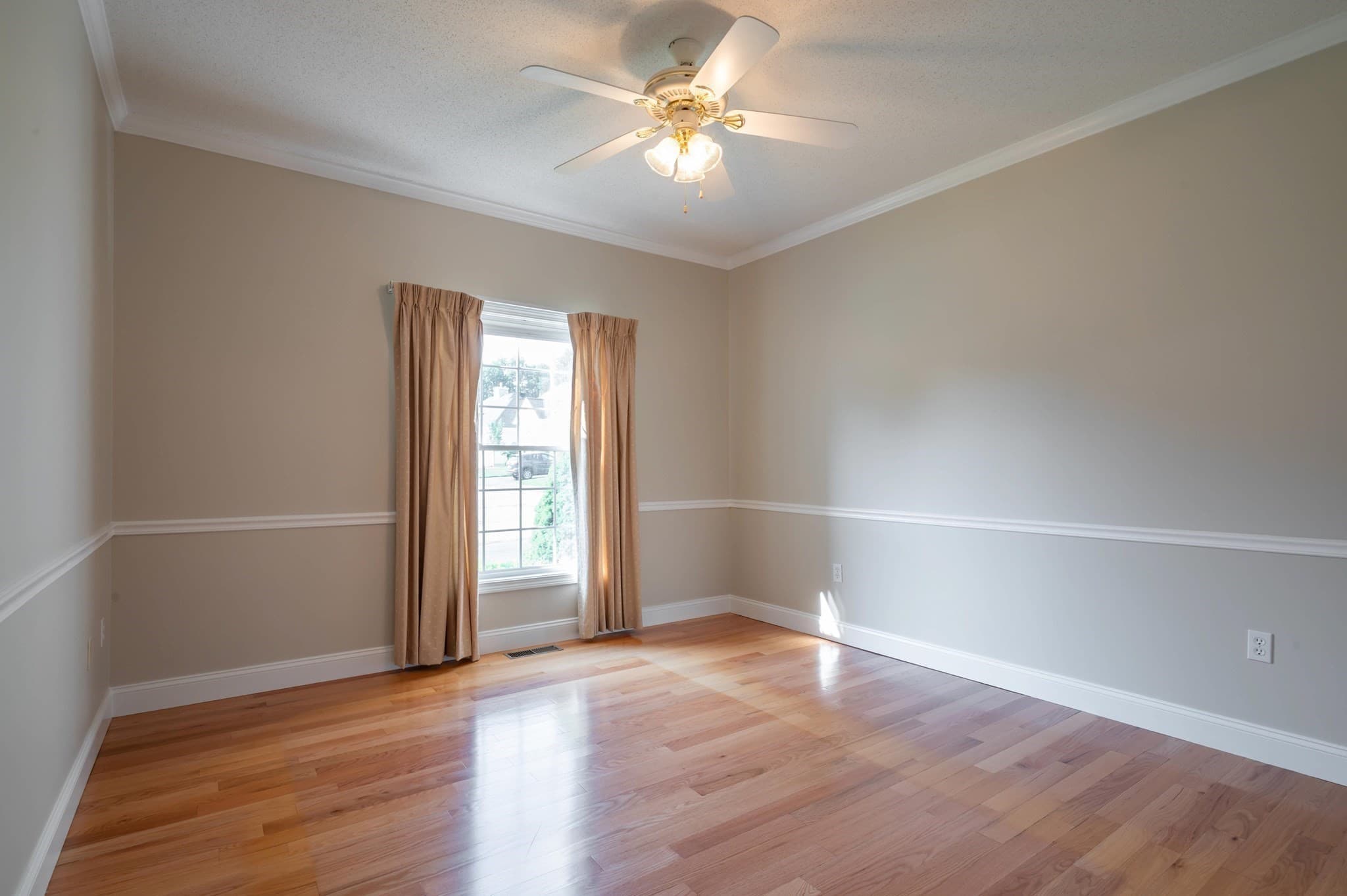 Condominium at 30 Holly Lane # 30, Dracut MA 01826, photo 12 of 42