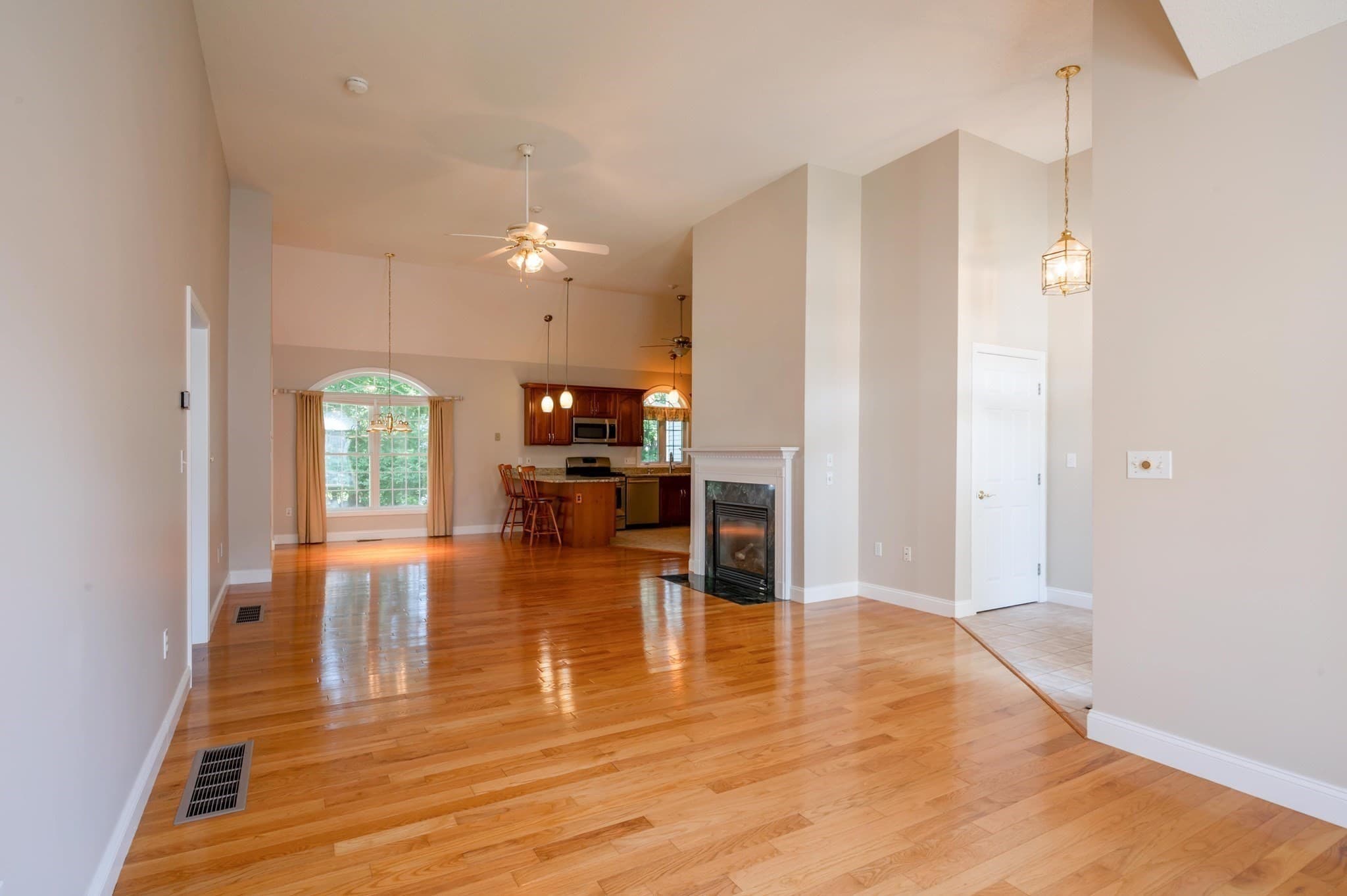 Condominium at 30 Holly Lane # 30, Dracut MA 01826, photo 22 of 42